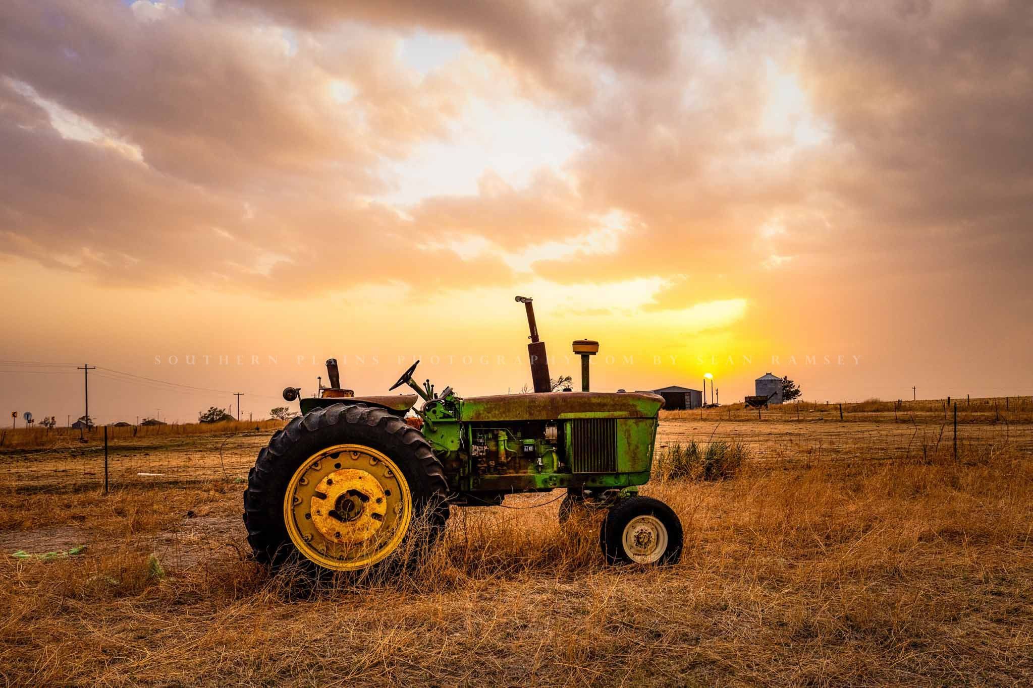 John Deere, Oldtimer-Traktor, Sonnenuntergang, Feld, Goldenes Licht, Full HD, PC-Hintergrundbild