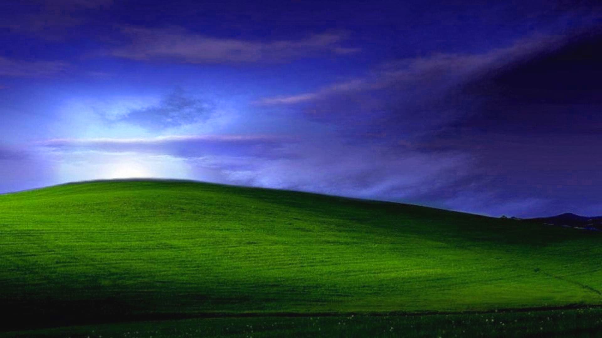 Bliss, Grüner Hügel, Nacht, Dunkelblau, Wolken, 16:9, Full-HD-Hintergrundbild für den Desktop