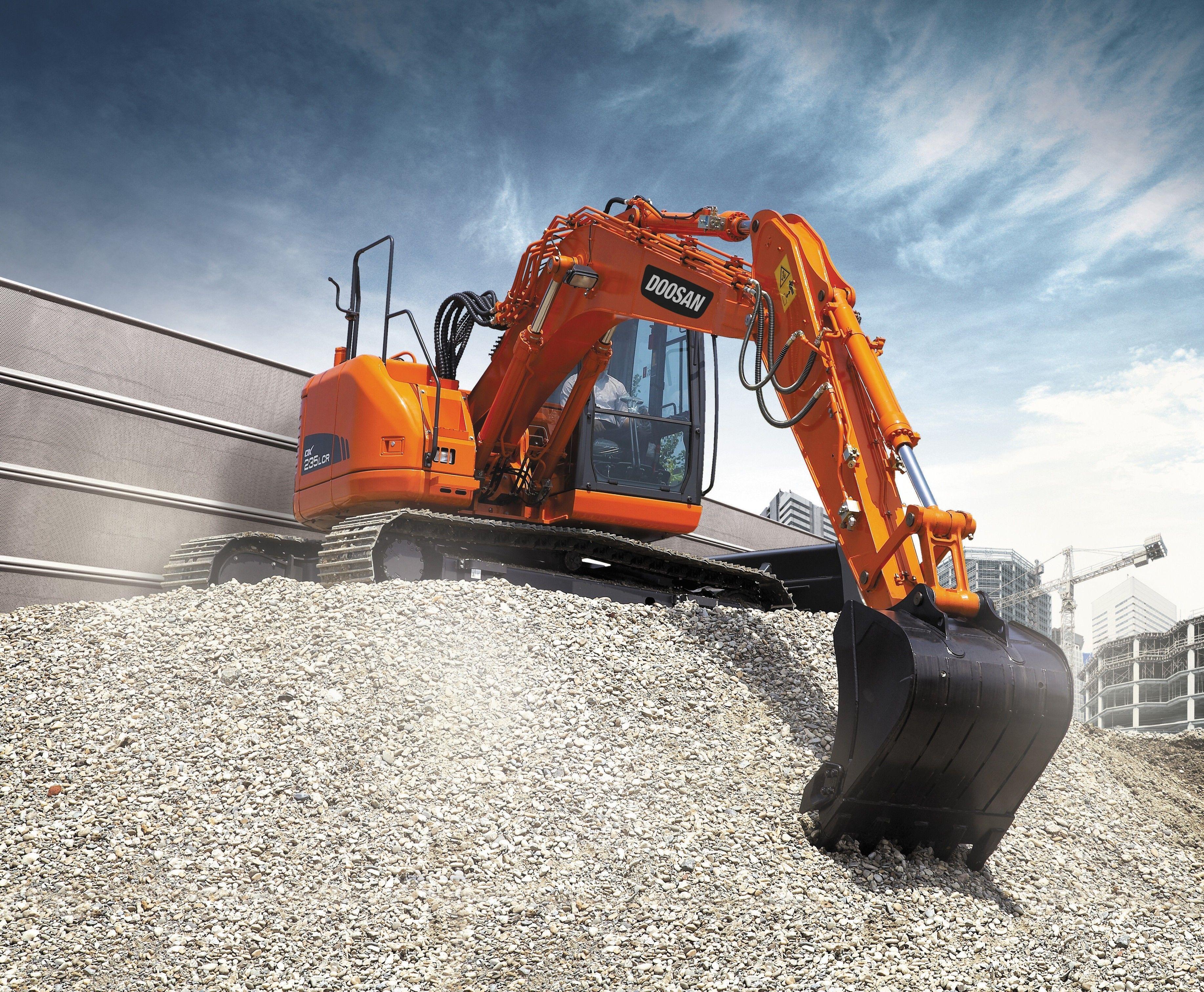 Bagger, Kettenbagger, Schotter, Baggerschaufel, Orange, Baustelle, Himmel, 2K, Desktop-Hintergrund