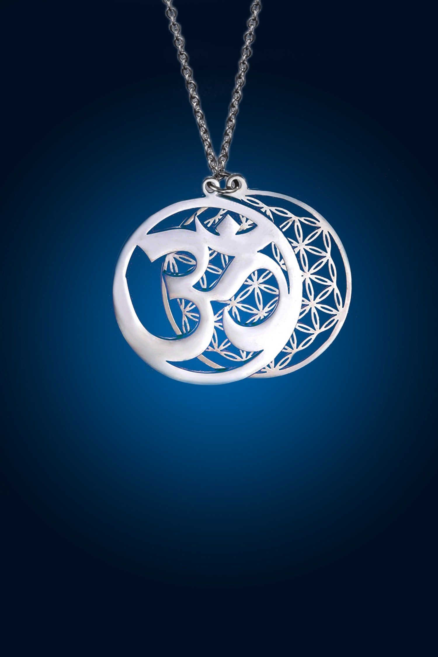 Om, Silberanhänger, Halskette, Blauer Hintergrund, Schmuck, Sperrbildschirm fürs iPhone