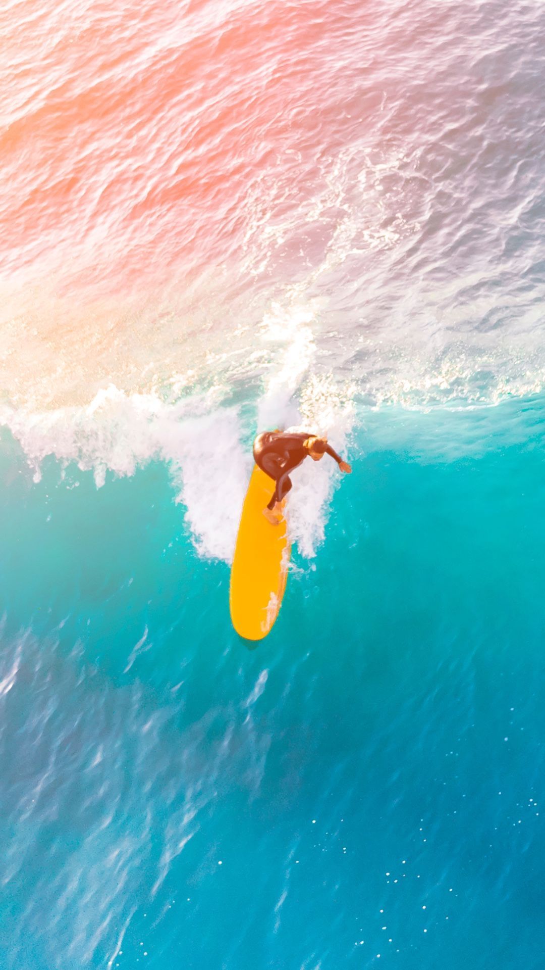 Surfer, Luftaufnahme, Gelbes Surfbrett, Türkis, Rosa Licht, 1080x1920, Handy-Hintergrund