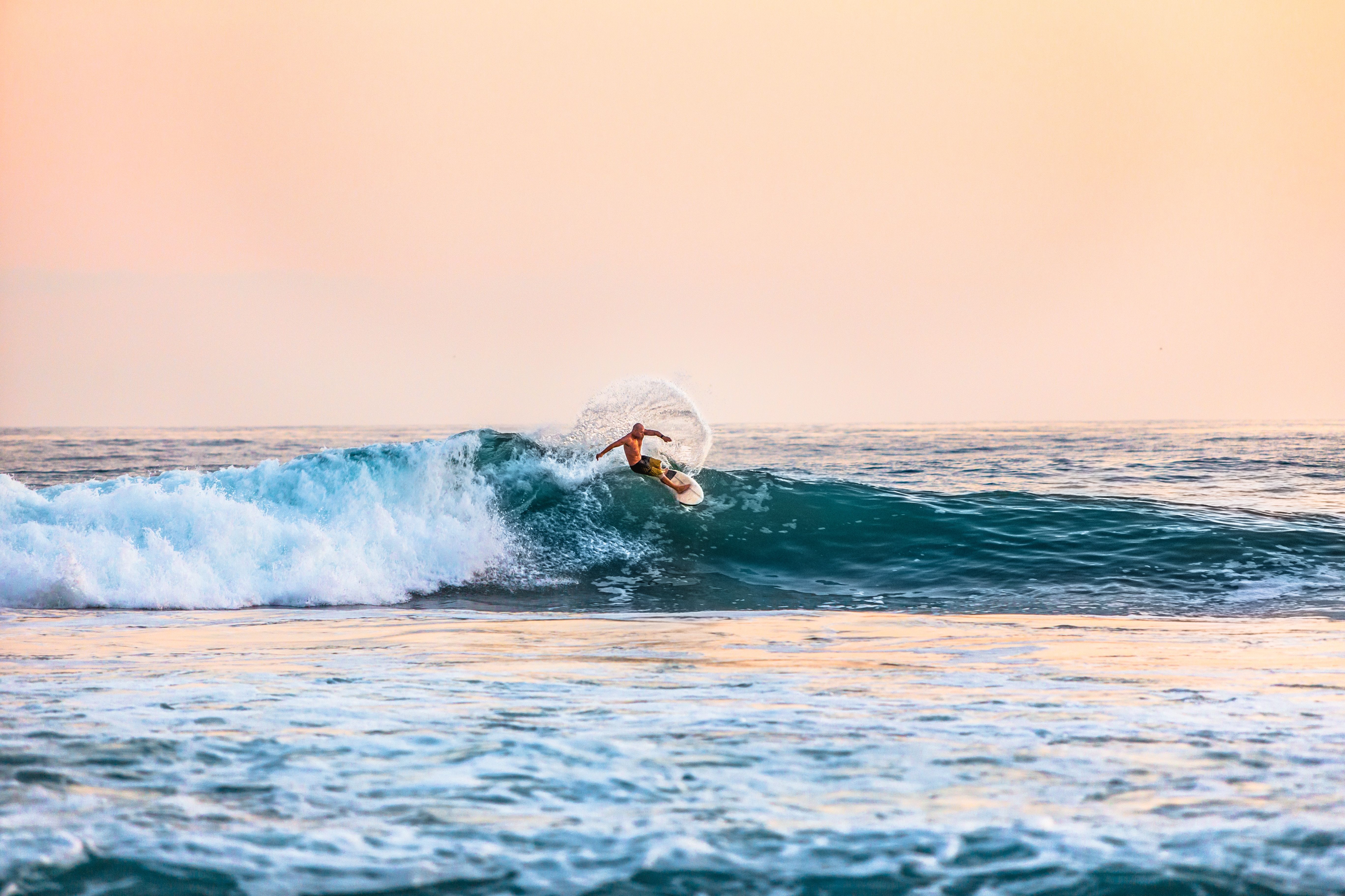 Surfer, Welle, Pastellhimmel, Ozean, Abendlicht, 5K, Hintergrundbild für den PC