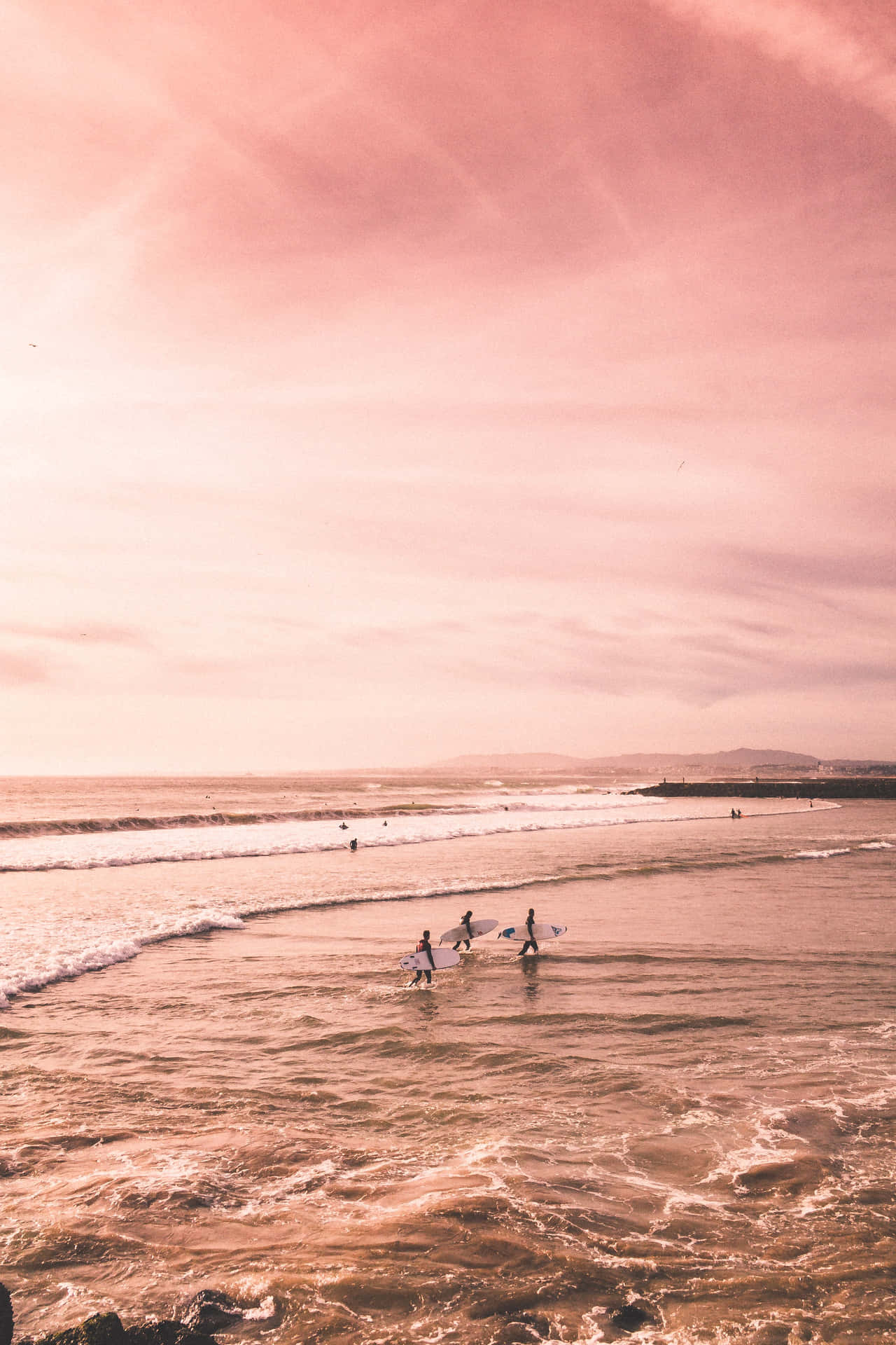 Strand, Surfer, Rosa Himmel, Abendlicht, Pastellfarben, Full HD, Hintergrundbild fürs Handy