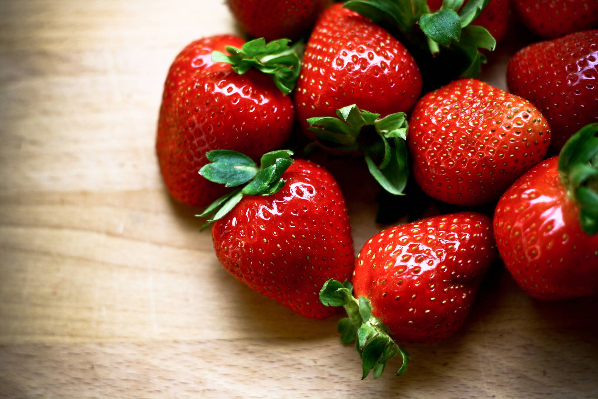 Erdbeeren, Holzbrett, Nahaufnahme, Rote Früchte, Küche, Full HD, Desktop-Hintergrund für Windows