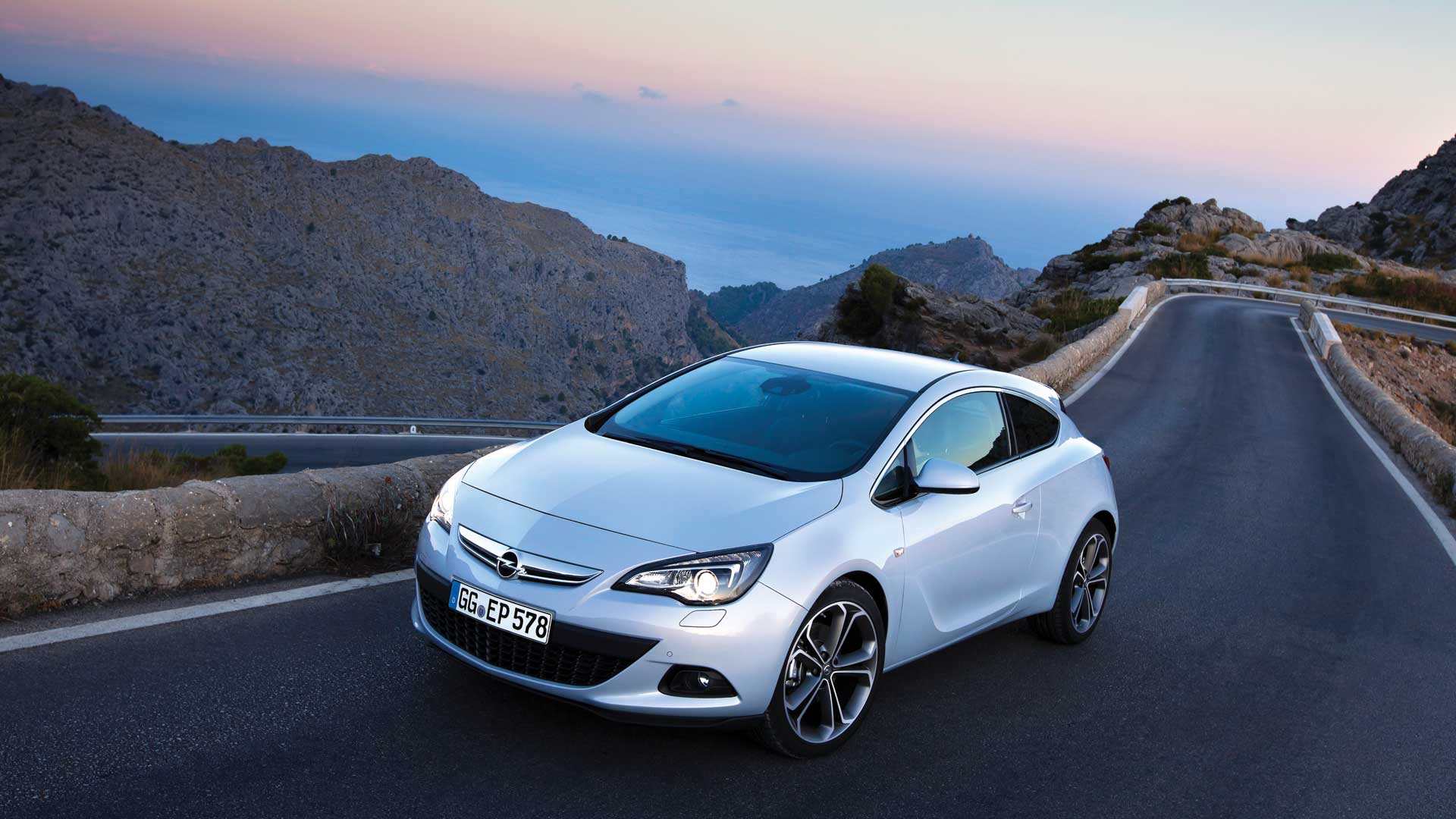 Opel Astra GTC, Opel, Kompaktwagen, Bergstraße, Weiß, 1920x1080, Full-HD-Hintergrundbild für PC
