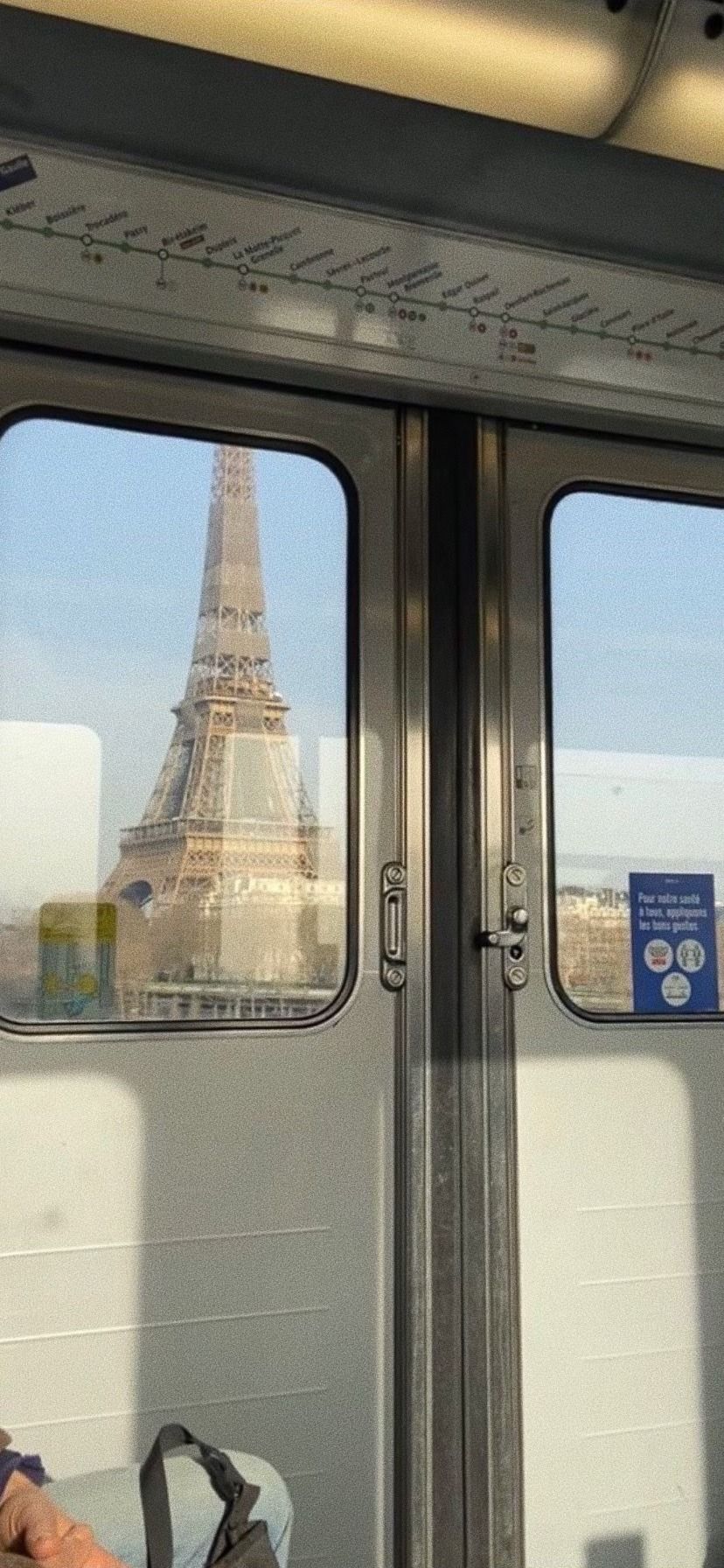 Eiffelturm, Paris, Metro, Zugfenster, Spiegelung, HD, Hintergrundbild fürs Handy