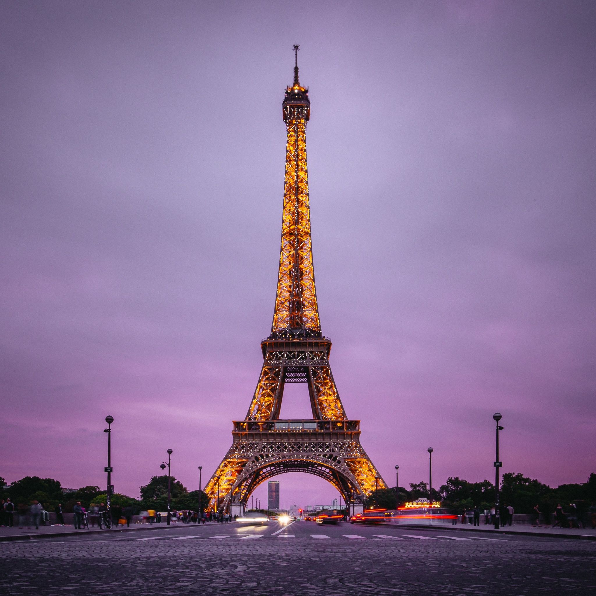 Eiffelturm, Paris, Beleuchtung, Lila Himmel, Dämmerung, Trocadéro, Full HD, iPad-Hintergrundbild