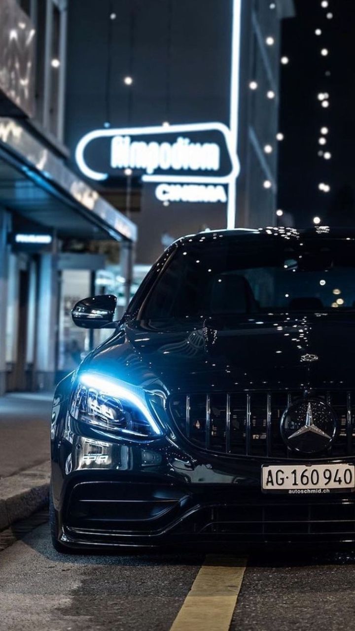 Mercedes-AMG C 63, Nacht, Stadt, Schwarz, Neonlicht, Hochformat, Hintergrundbild fürs Smartphone