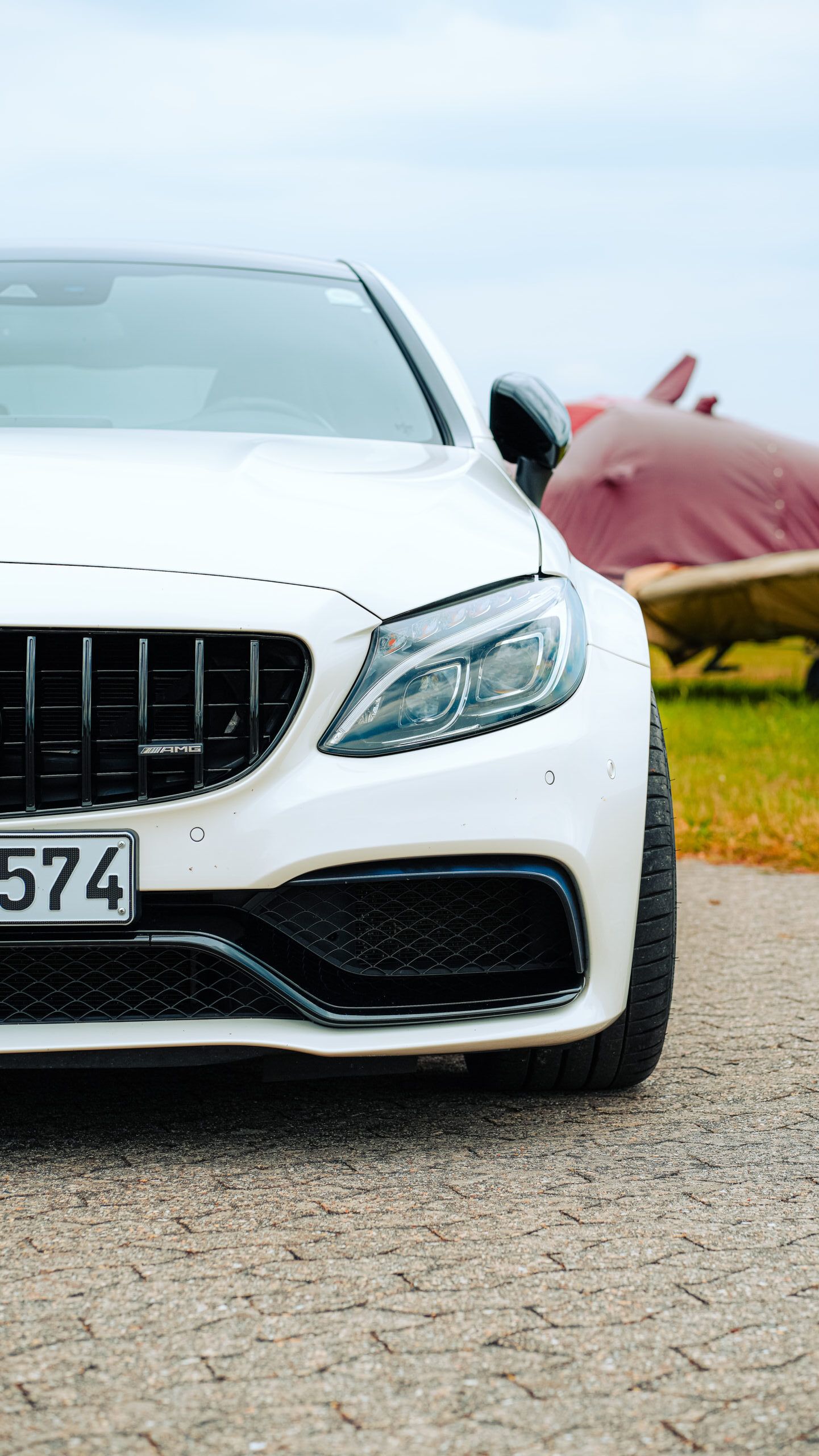 Mercedes-AMG C 63, Weiß, Kühlergrill, Nahaufnahme, QHD+, Sperrbildschirm fürs iPhone