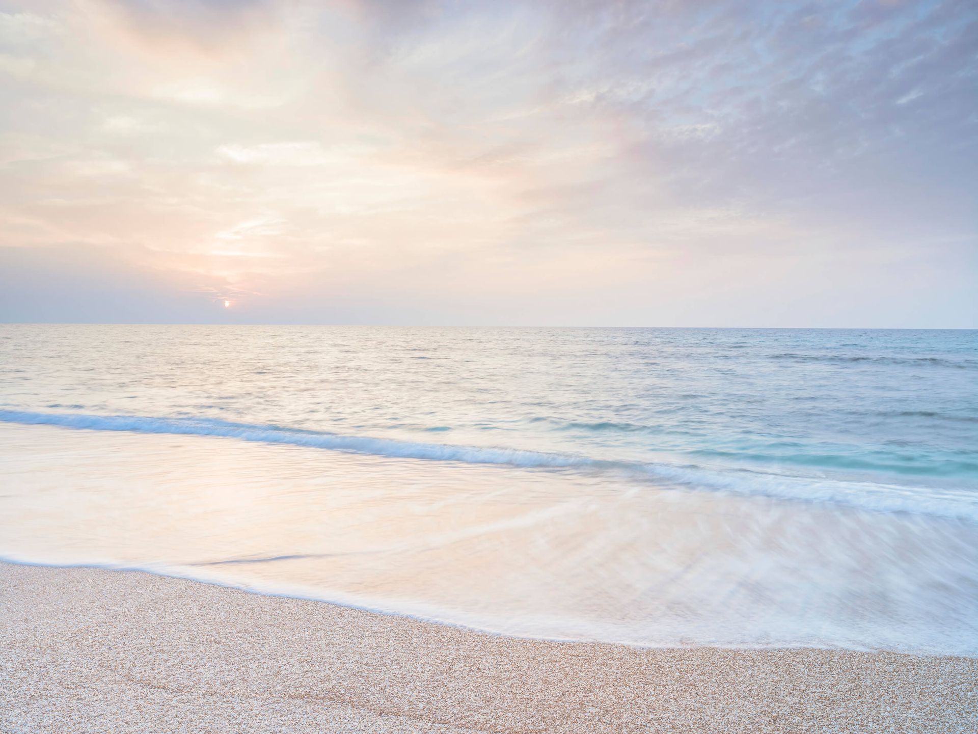 Strand, Meer, Wellen, Sonnenaufgang, Pastellhimmel, Full HD, Hintergrundbild fürs Tablet