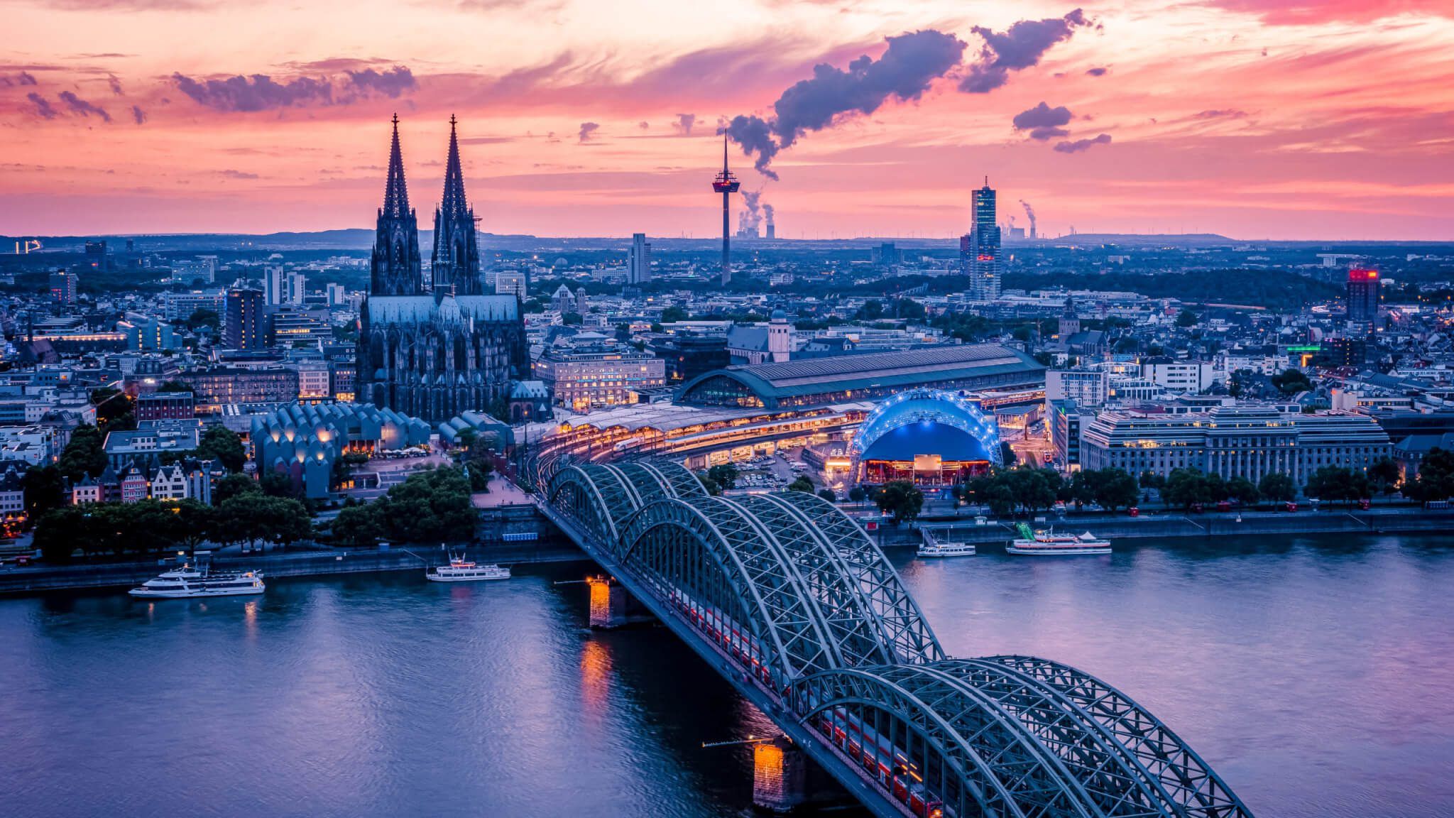 Kölner Dom, Hohenzollernbrücke, Lanxess Arena, Rhein, Köln, Luftaufnahme, Full HD, Desktop-Hintergrund