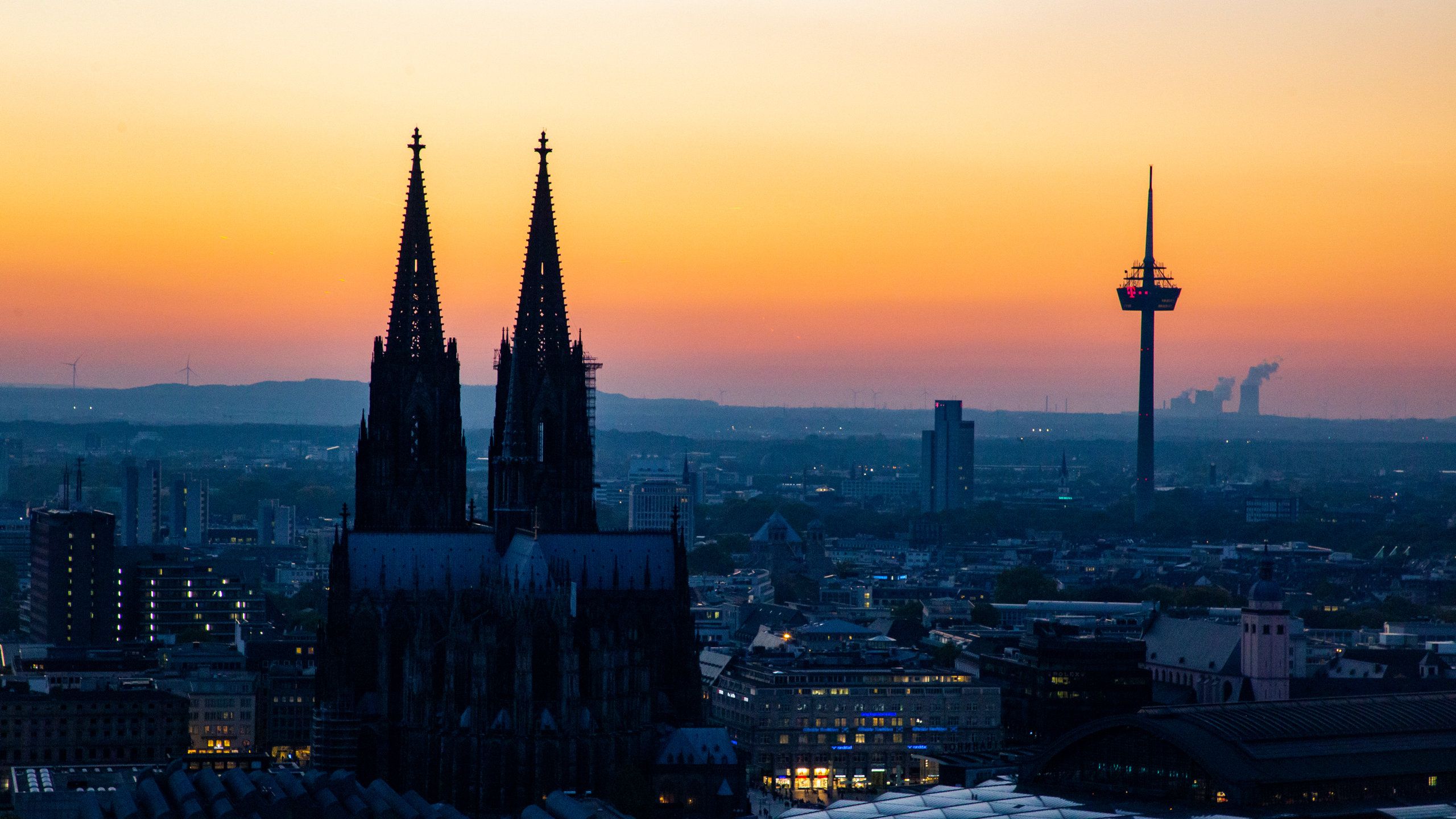 Kölner Dom, Colonius, Köln, Skyline, Sonnenuntergang, Silhouette, 2K-Hintergrundbild für PC