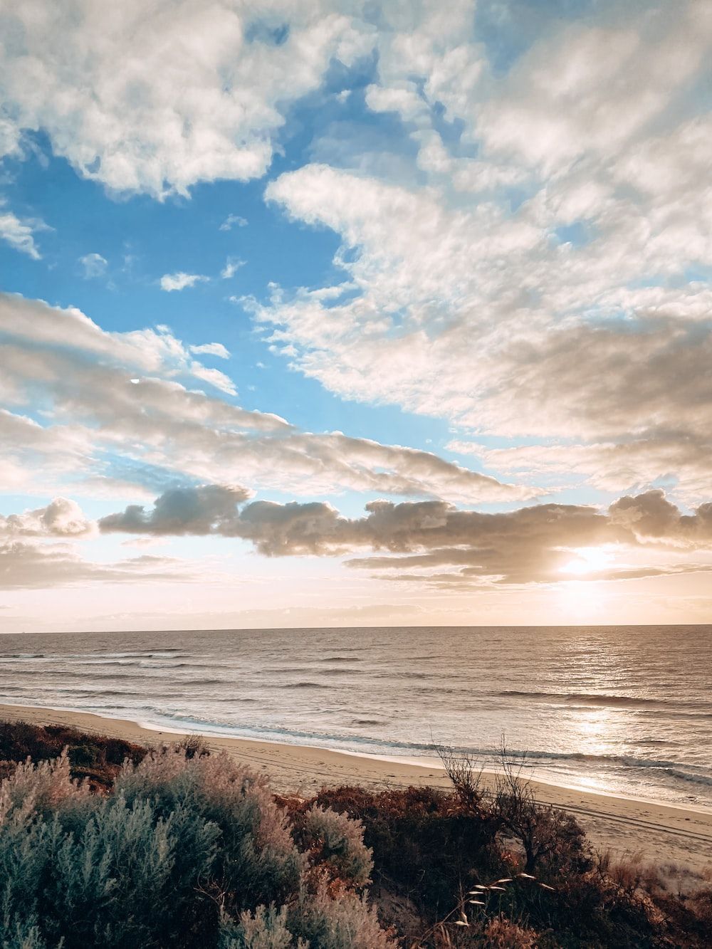 Küste, Wolken, Blauer Himmel, Meer, Sträucher, HD, iPad-Hintergrundbild