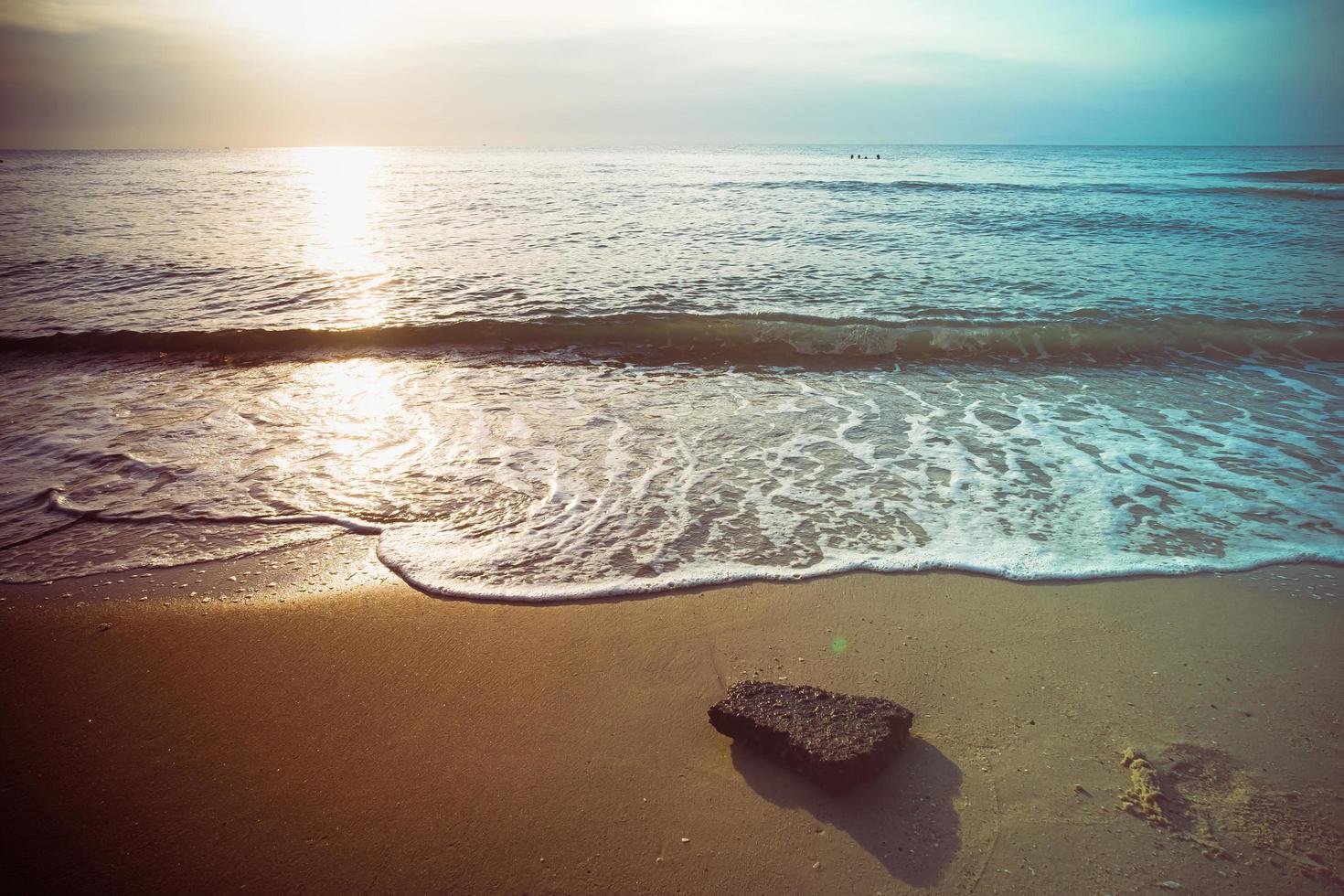 Strand, Wellen, Gegenlicht, Gischt, Stein, HD, Desktop-Hintergrund für Windows
