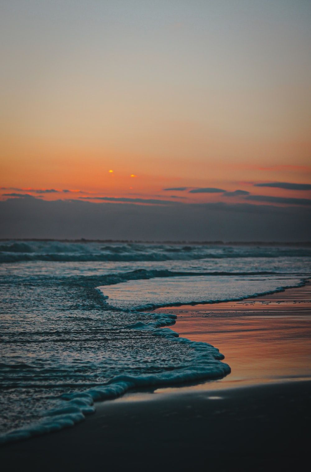 Strand, Sonnenuntergang, Wellen, Dämmerung, Horizont, Hintergrundbild für iPhone und Android