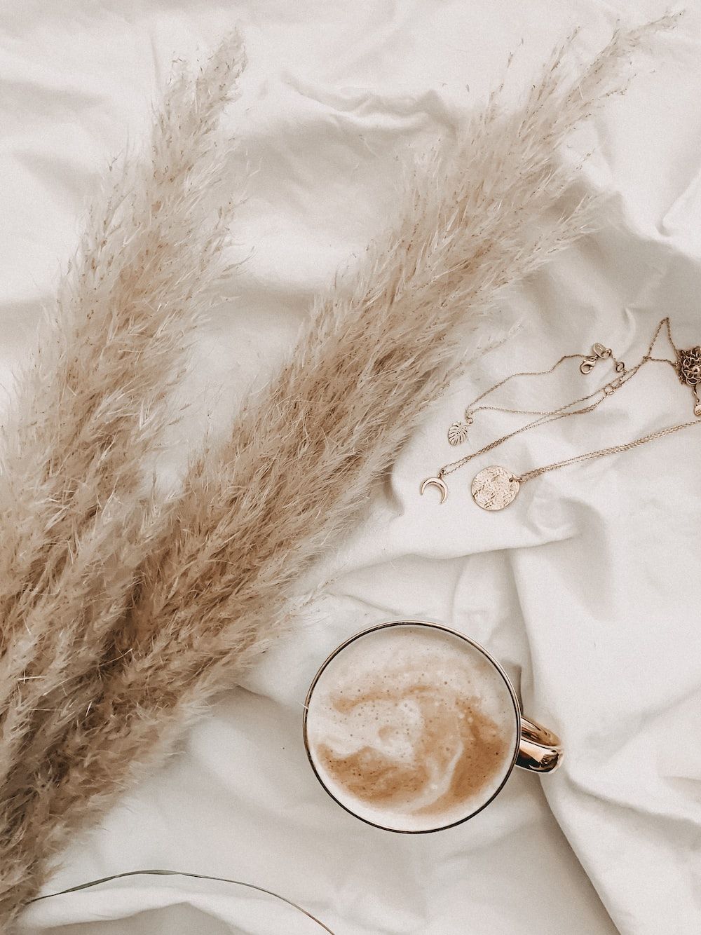 Pampasgras, Kaffeetasse, Bettlaken, Flatlay, Beige, HD, Hintergrundbild fürs Tablet