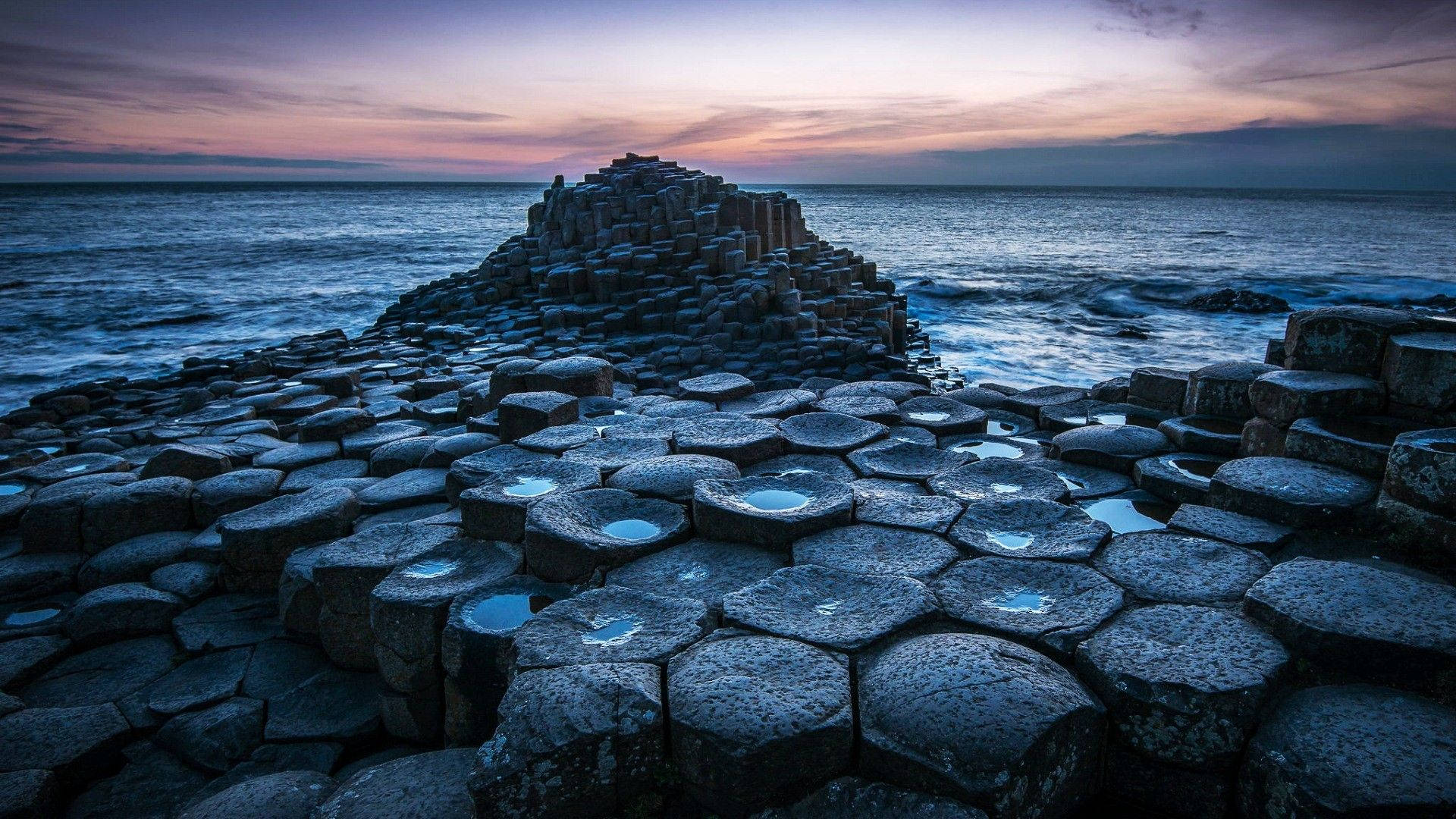 Giant's Causeway, Nordirland, Basaltsäulen, Küste, Abenddämmerung, Blaue Stunde, Full-HD-Hintergrund