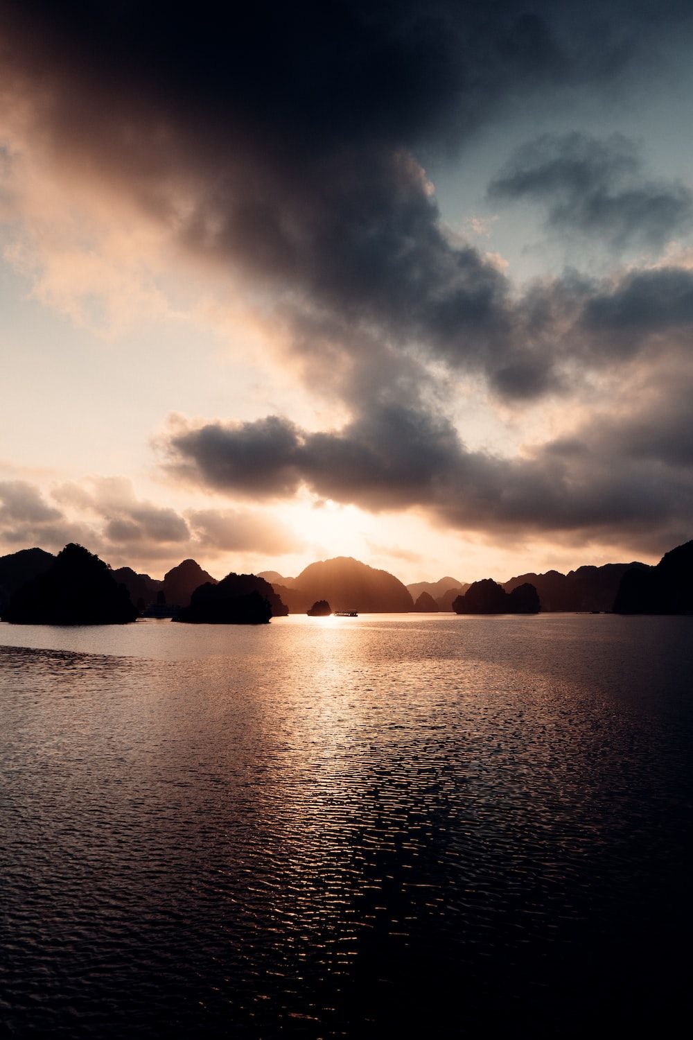 See, Sonnenuntergang, Wolken, Silhouette, Dramatischer Himmel, Android-Hintergrundbild
