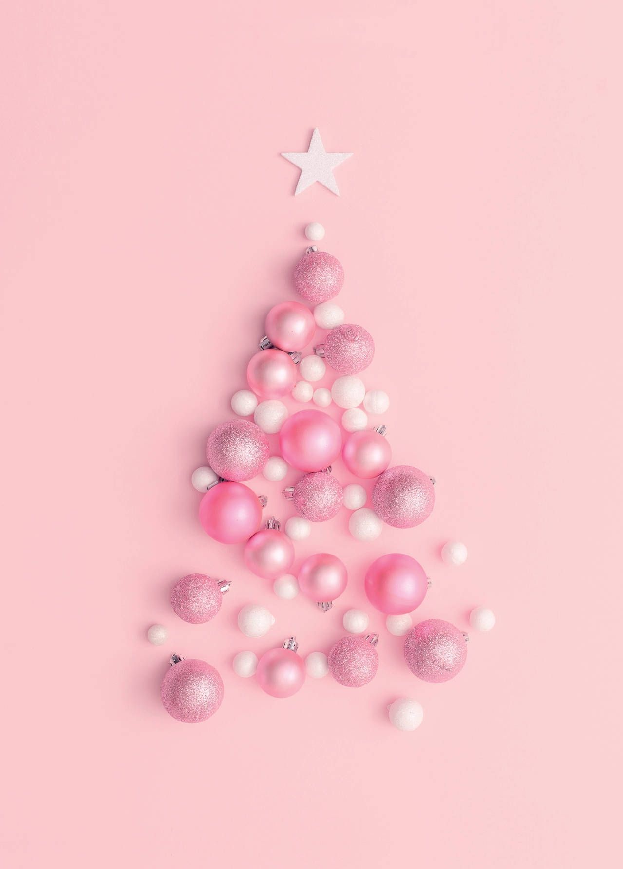 Weihnachtsbaum, Christbaumkugeln, Perlen, Flat Lay, Rosa Hintergrund, Full HD Wallpaper