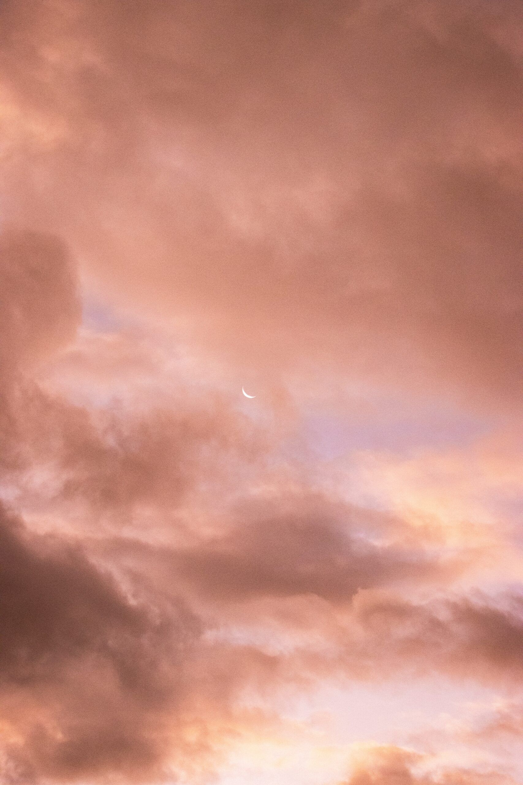 Wolken, Abendhimmel, Altrosa, Weiches Licht, QHD+, iPad-Hintergrundbild