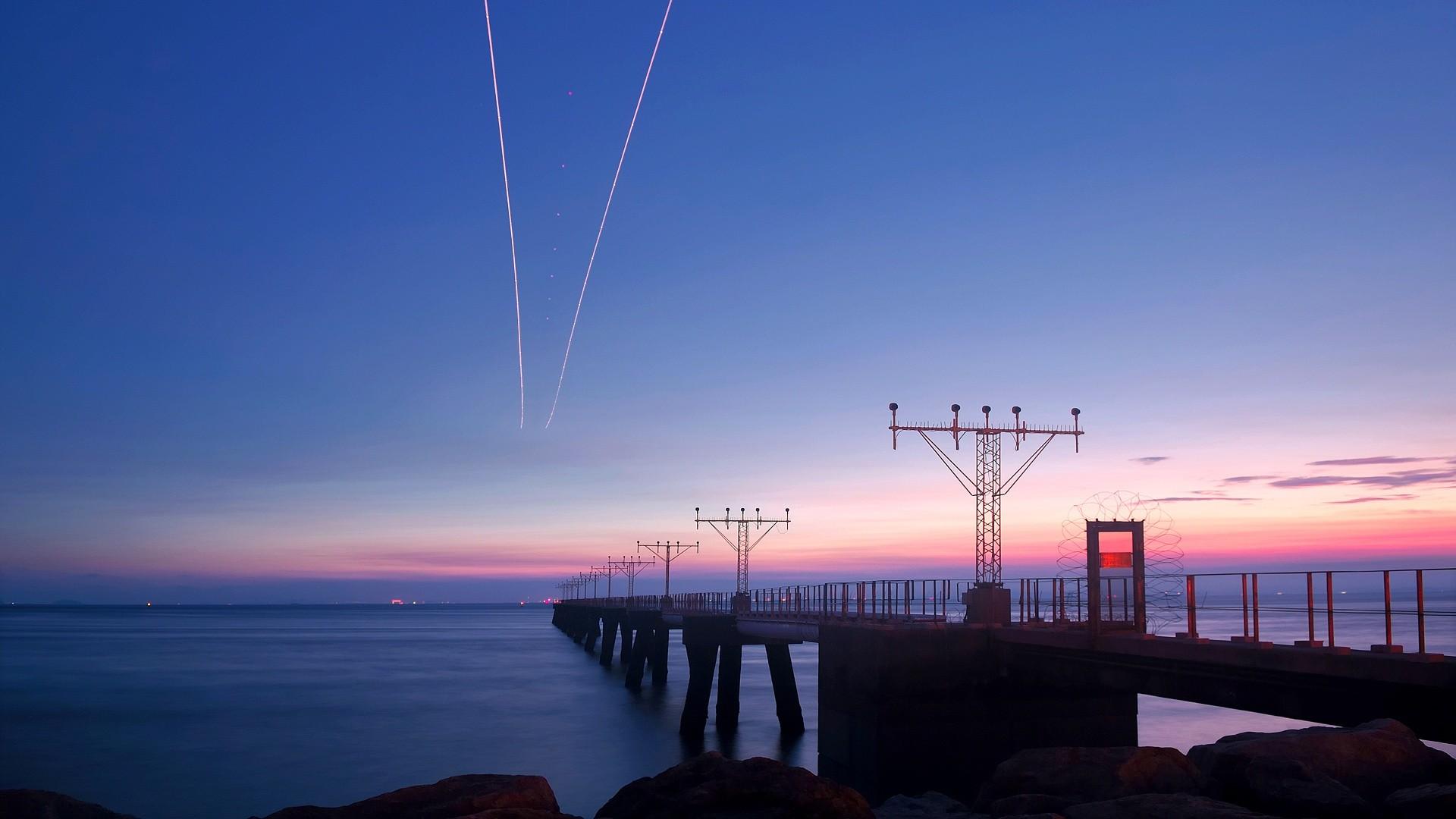 Seebrücke, Kondensstreifen, Abenddämmerung, Meer, Blau, 1920x1080, Full-HD-Hintergrundbild für PC