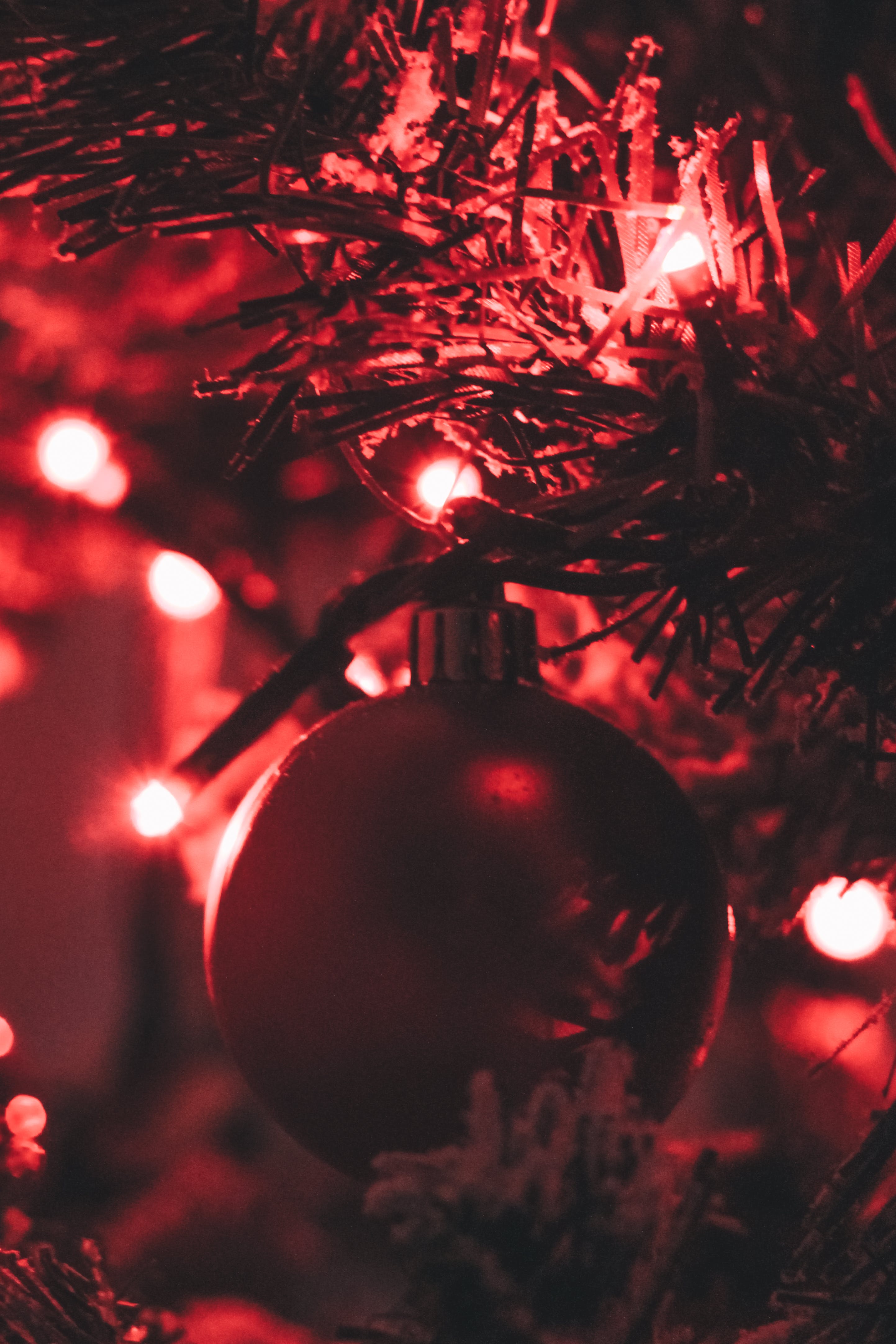 Christbaumkugel, Rote Lichter, Bokeh, Rot, Nahaufnahme, QHD+, Hintergrundbild fürs Handy