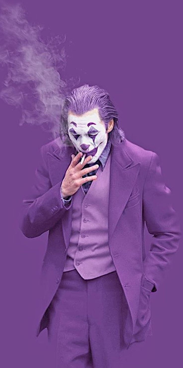 Joker, Joaquin Phoenix, Lila Anzug, Zigarette, Rauch, Lila Hintergrund, Sperrbildschirm fürs iPhone