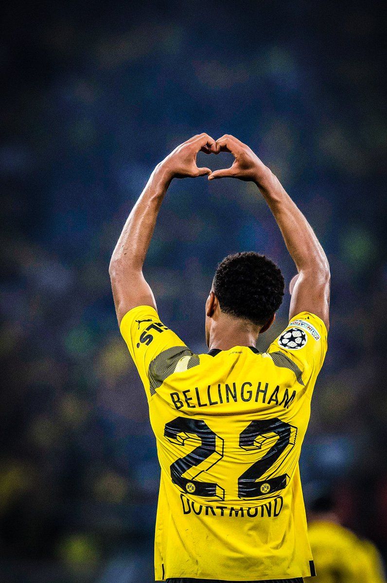 Jude Bellingham, Borussia Dortmund, Herzgeste, Trikot 22, Rückenansicht, HD, iPhone-Hintergrundbild