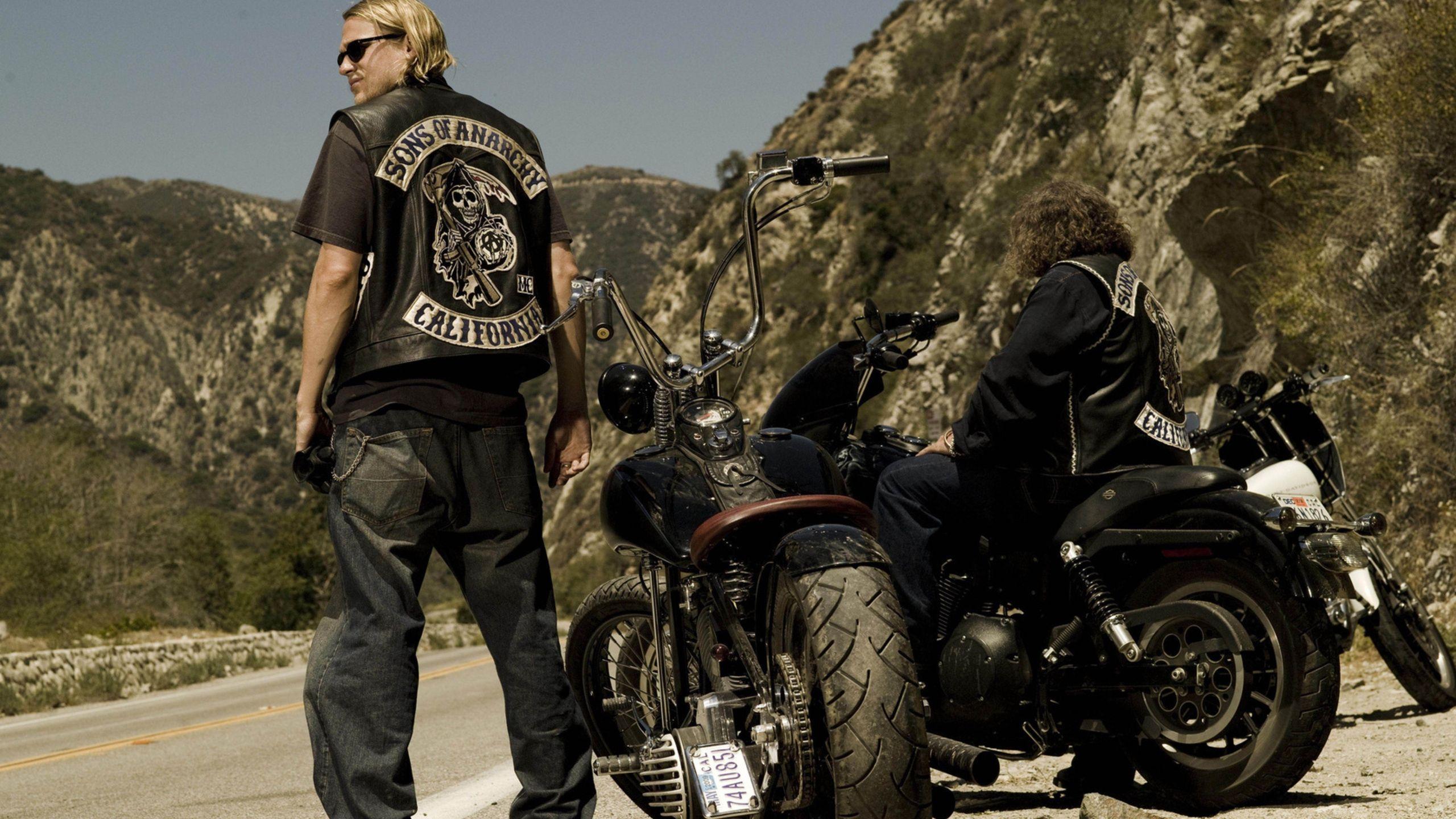 Sons of Anarchy, Biker, Motorräder, Kutte, Berge, 2560x1440, 2K-Hintergrundbild für PC