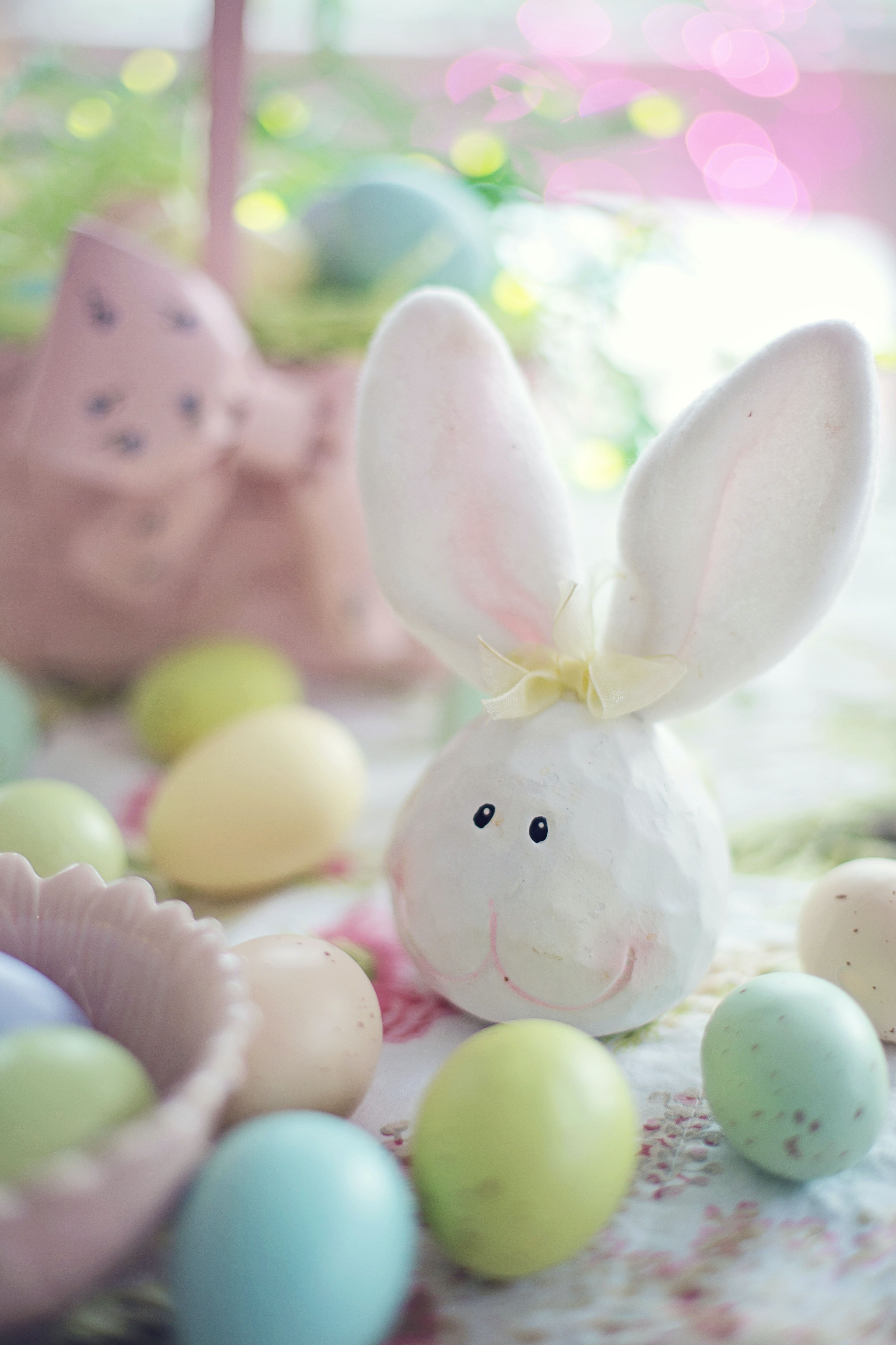 Osterhase, Plüschhase, Ostereier, Pastellfarben, Dekoration, Android-Hintergrundbild
