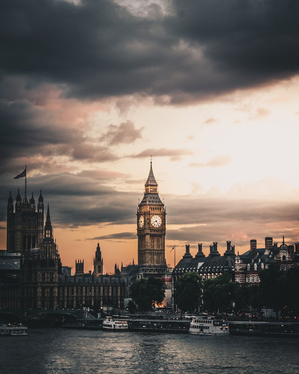 Big Ben, London, Gewitterwolken, Dramatischer Himmel, Hintergrundbild für iPad und Tablet