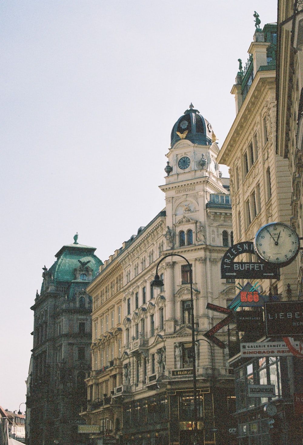 Wien, Altbauten, Kuppel, Uhr, Bewölkter Himmel, Fassade, HD, Tablet-Hintergrund