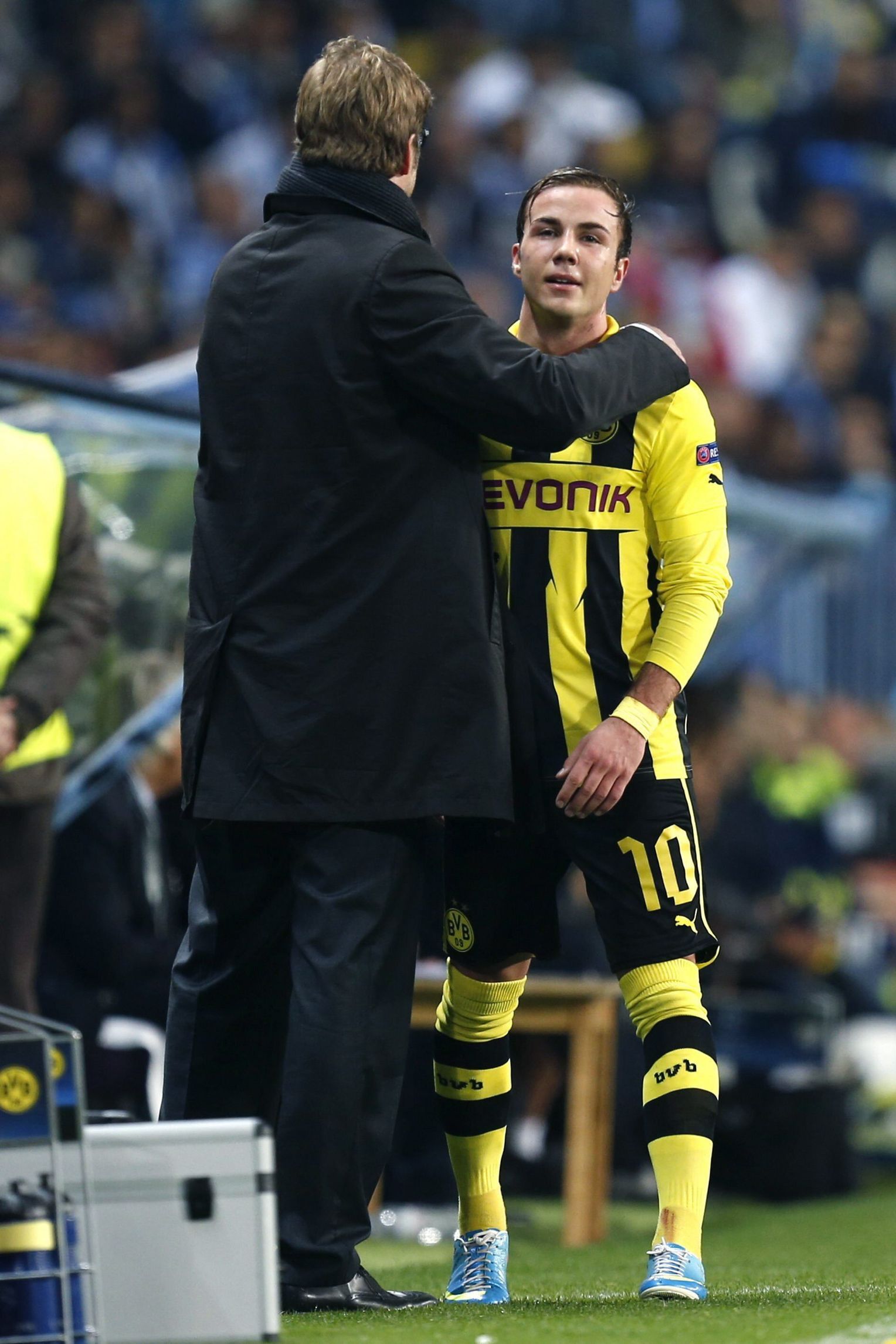 Borussia Dortmund, Trainer, Spieler, Seitenlinie, Gespräch, QHD+, Handy-Hintergrundbild