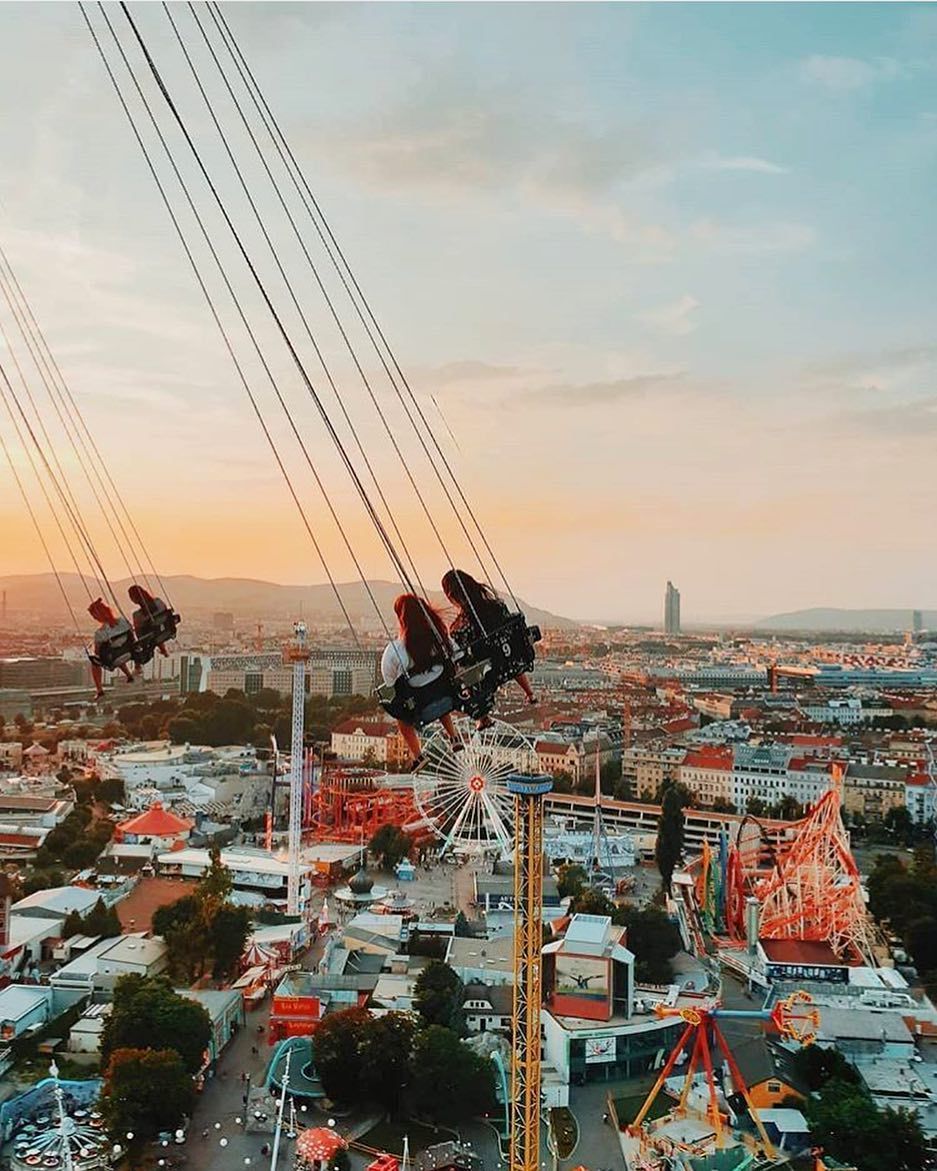 Prater, Wien, Kettenkarussell, Sonnenuntergang, Stadtpanorama, Luftaufnahme, iPad-Hintergrundbild