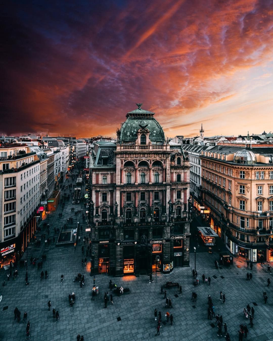 Stock-im-Eisen-Platz, Wien, Innere Stadt, Luftaufnahme, Abendrot, Dramatischer Himmel, Full-HD-Tablet-Hintergrundbild