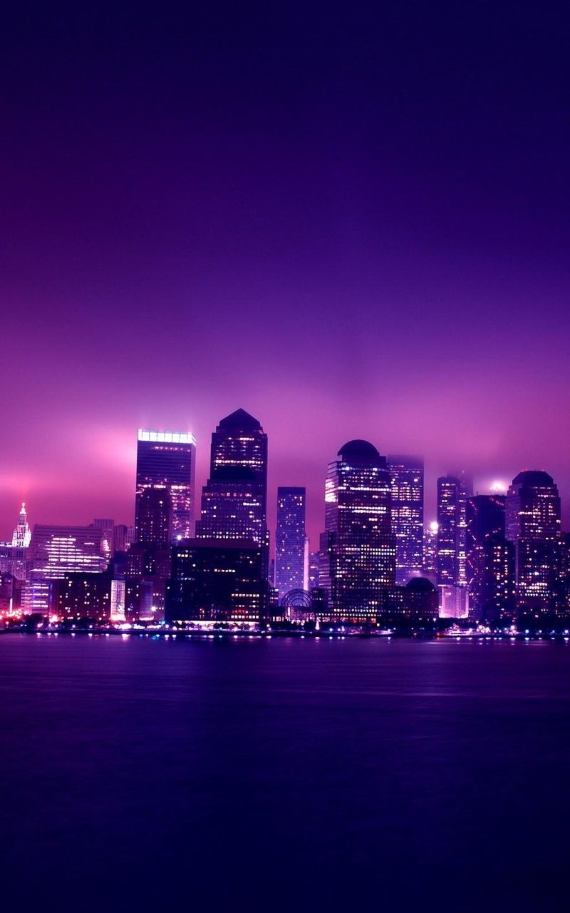 Skyline, Stadt bei Nacht, Lila, Spiegelung, Wolkenkratzer, HD, Handy-Hintergrundbild