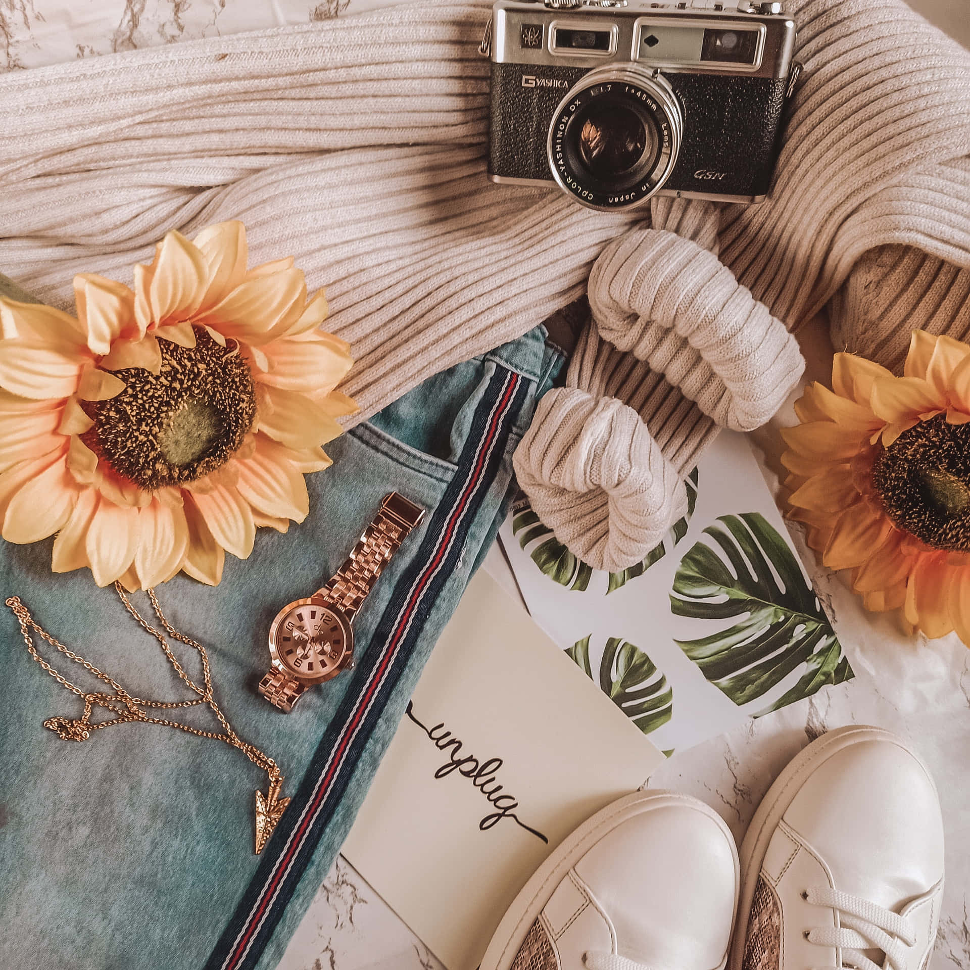 Sonnenblumen, Kamera, Flatlay, Strickpullover, Herbst, Gemütlich, Hintergrundbild fürs iPad