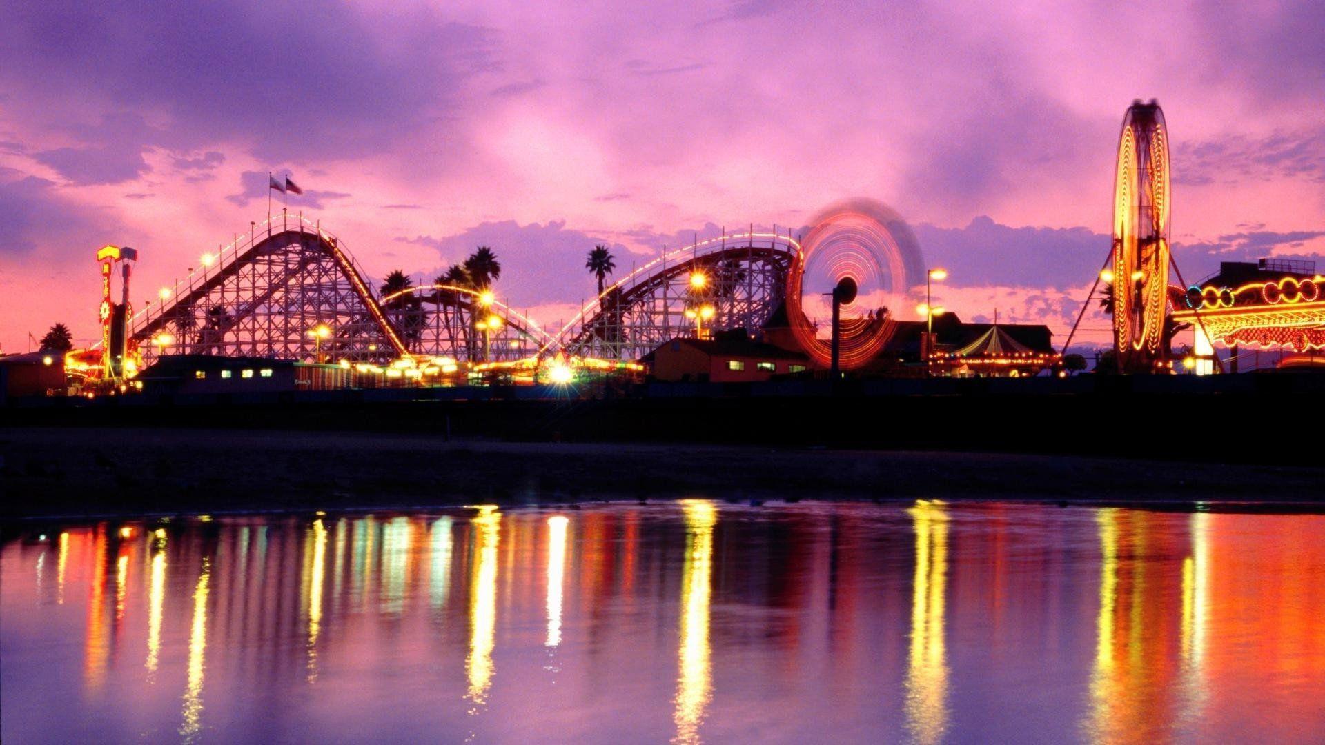 Santa Cruz Beach Boardwalk, Achterbahn, Riesenrad, Spiegelung, Abenddämmerung, 1080p-Hintergrundbild