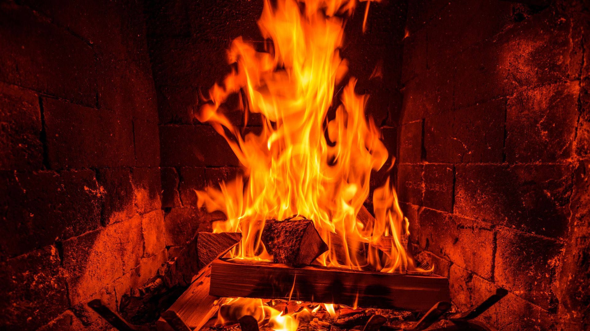 Kaminfeuer, Lodernde Flammen, Backstein, Rot, Glut, Full HD, Desktop-Hintergrund für Windows