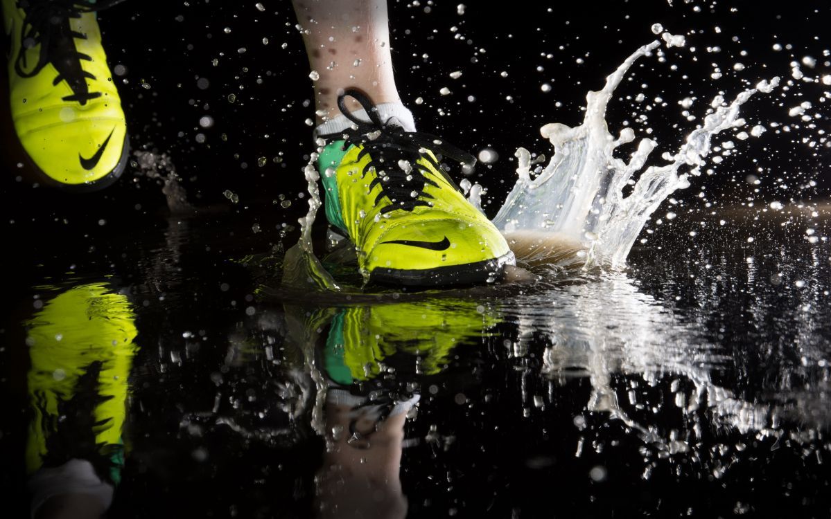 Nike, Laufschuhe, Wasserspritzer, Neongelb, Sport, Hintergrundbild