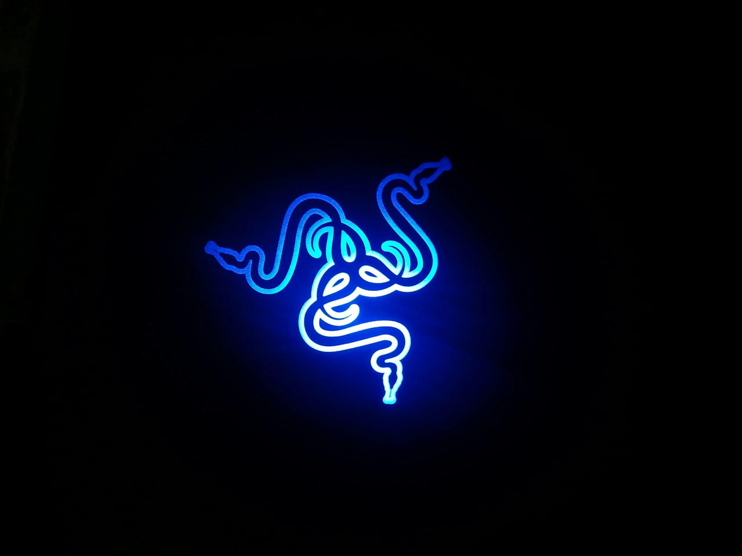 Razer, Blaues Neon, Leuchtend, Schwarzer Hintergrund, 2K Wallpaper