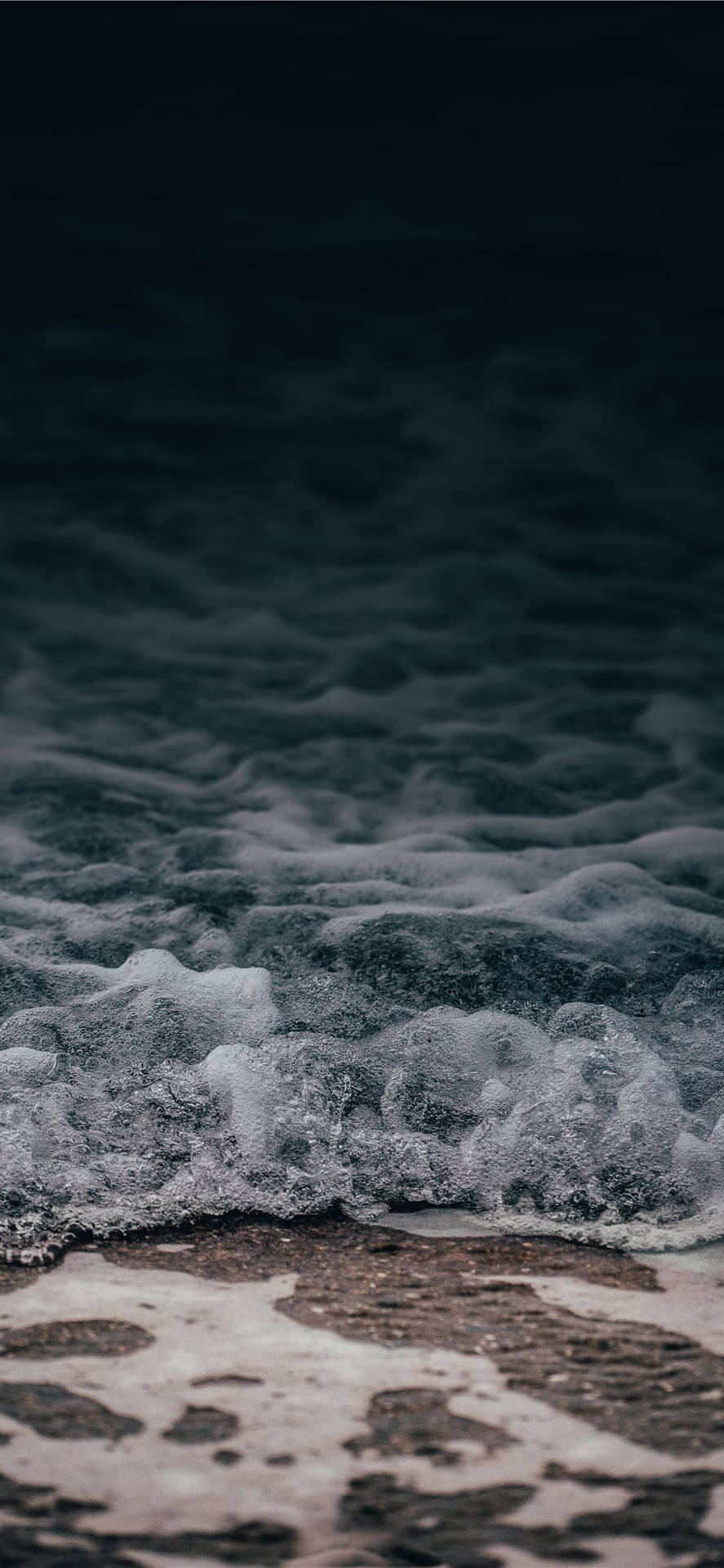 Meer, Wellen, Brandung, Strand, Dunkel, iPhone 16 Pro, Handy-Hintergrundbild