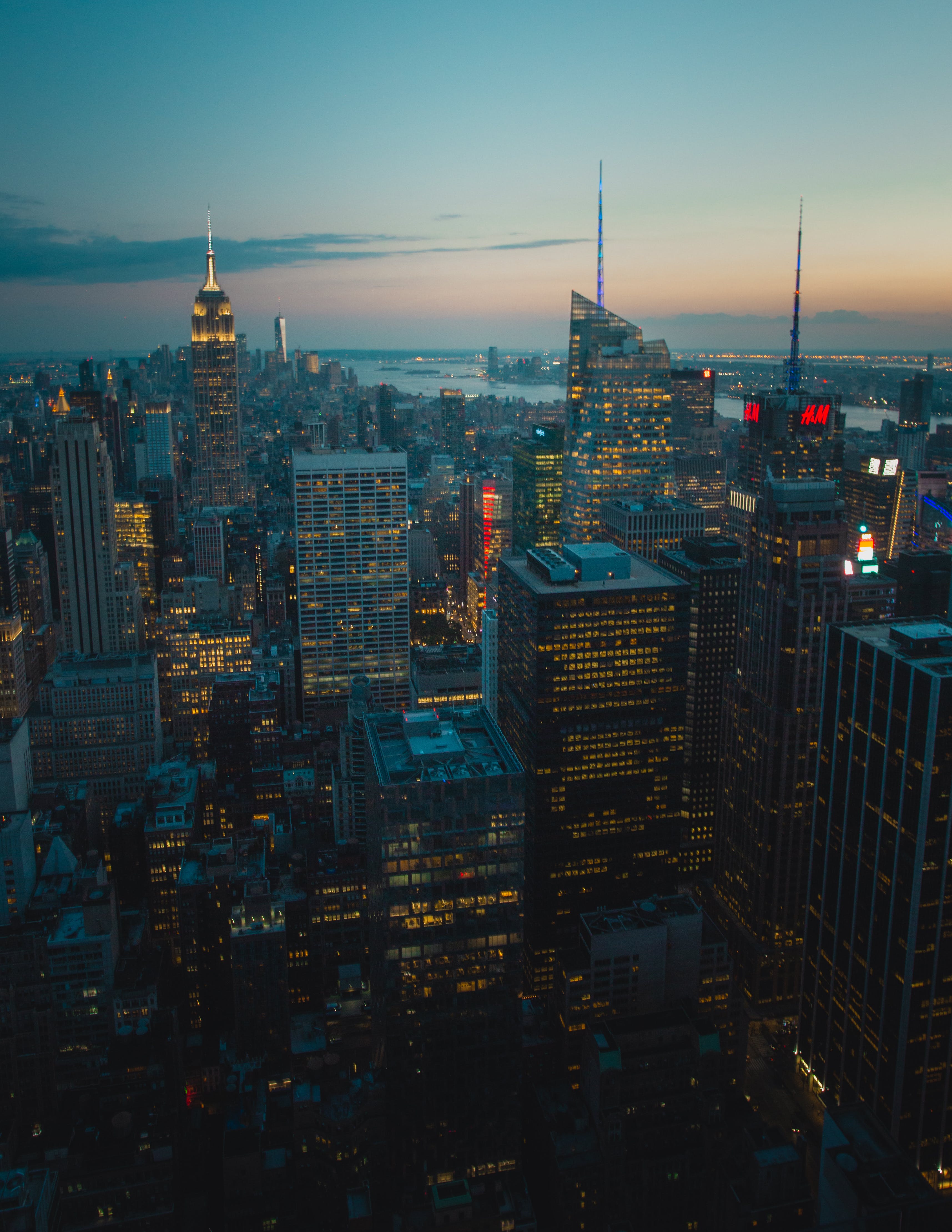 Empire State Building, Manhattan, Blaue Stunde, Wolkenkratzer, QHD+, iPad-Hintergrundbild