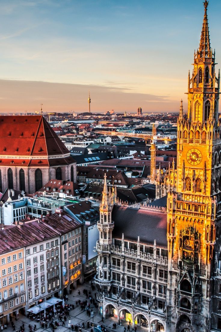 Neues Rathaus, Frauenkirche, München, Abendlicht, Hochformat, HD, iPad-Hintergrundbild