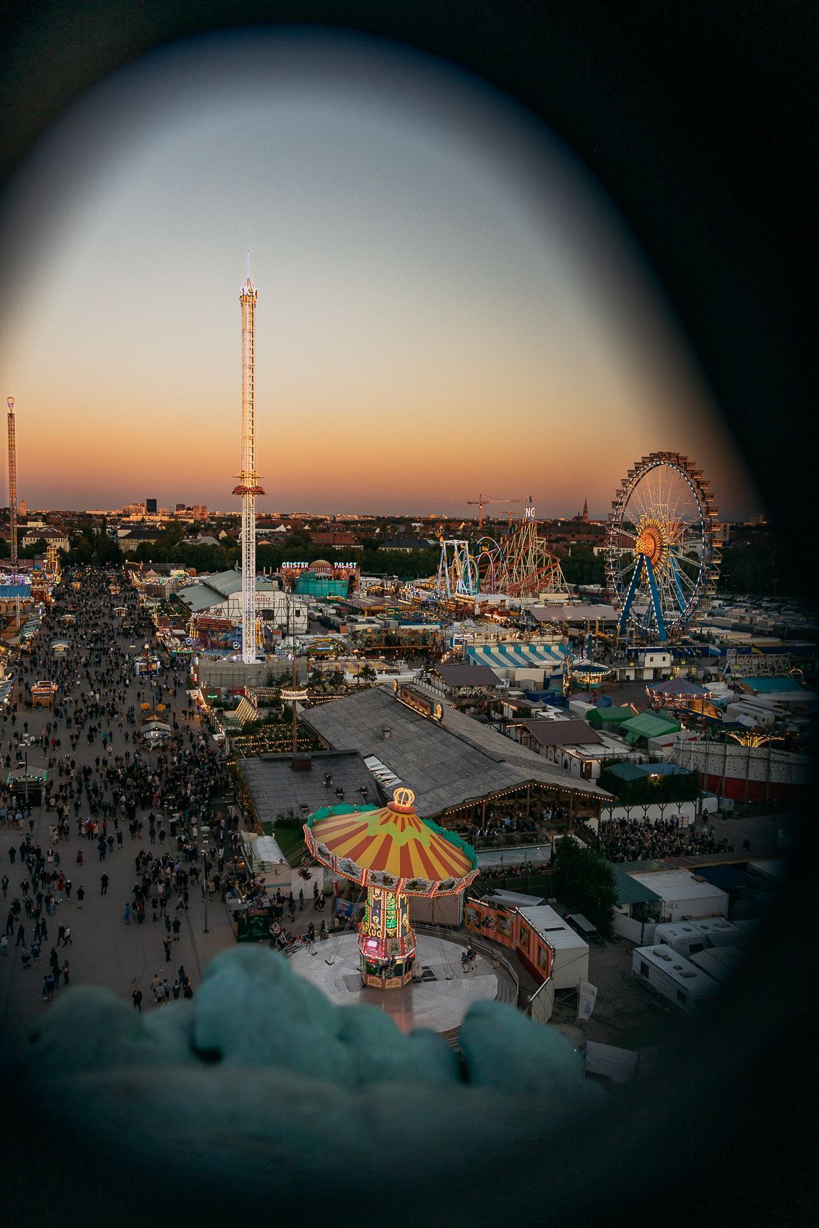 Oktoberfest, Theresienwiese, München, Riesenrad, Dämmerung, Vignette, Full HD, Handy-Hintergrund