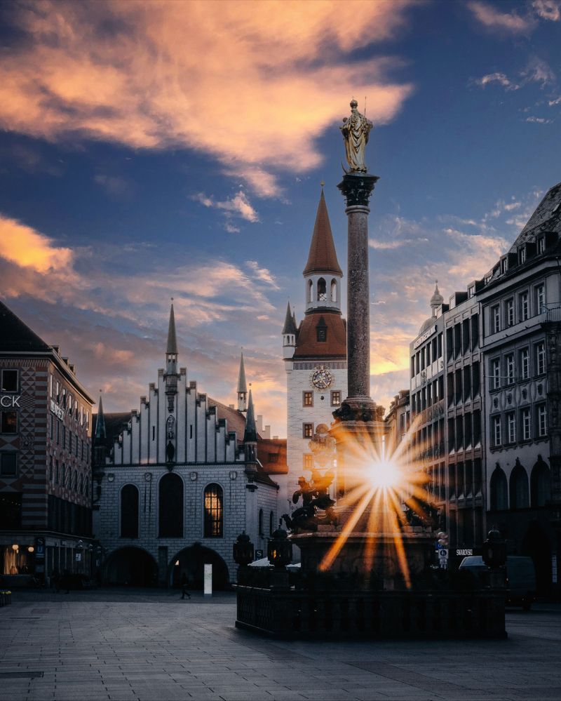 Mariensäule, Altes Rathaus, Marienplatz, München, Sonnenstern, Dämmerung, Hintergrundbild fürs iPad