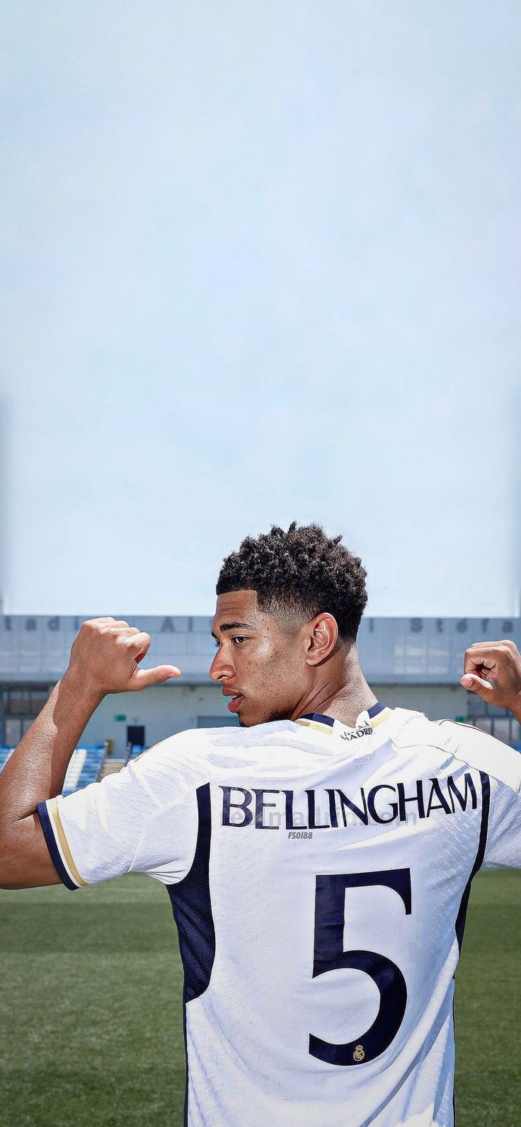 Jude Bellingham, Real Madrid, Rückennummer 5, Rückansicht, Himmel, HD, Handy-Hintergrundbild