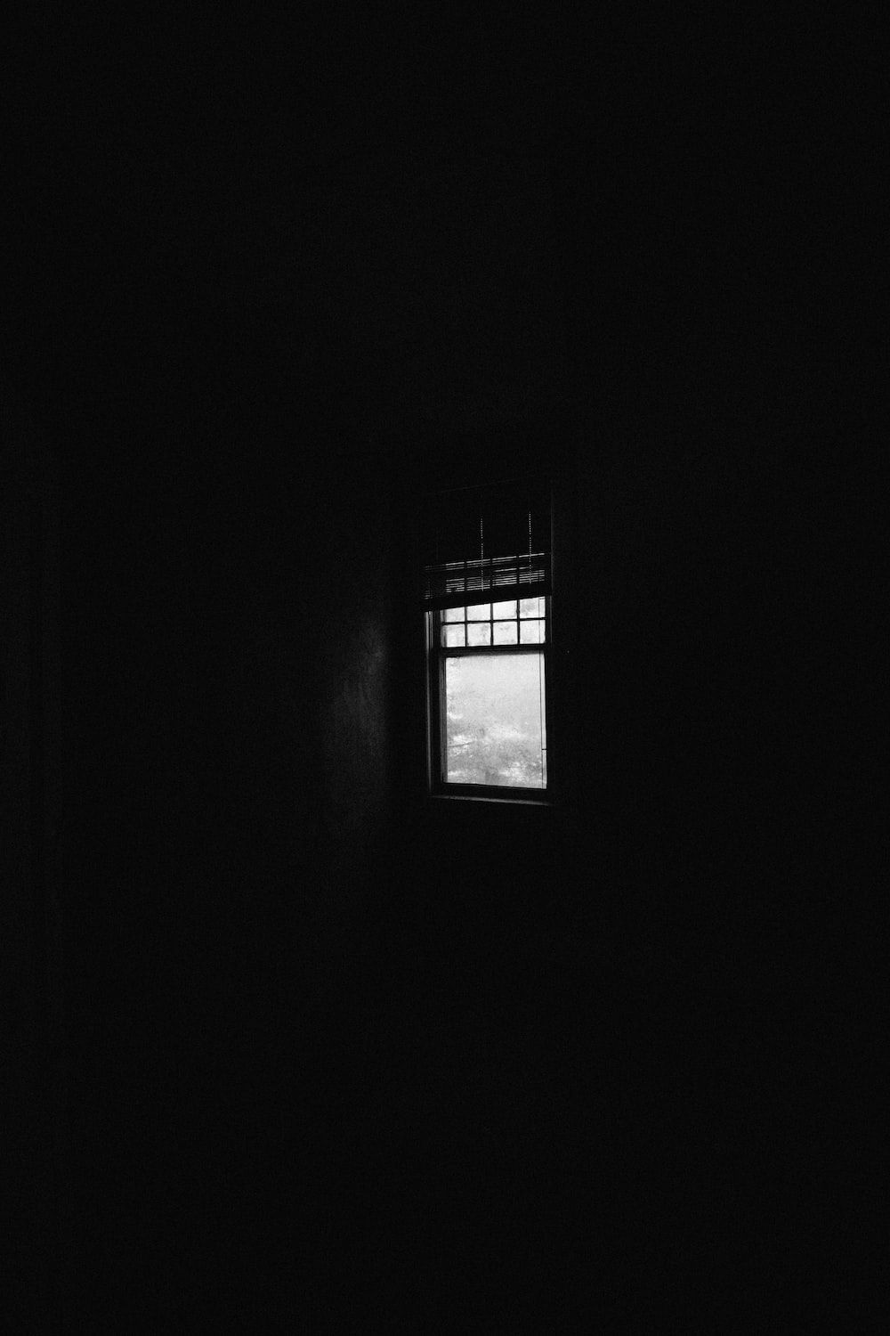 Fenster, Licht, Minimalismus, Einsamkeit, Dunkel, HD, Handy-Hintergrund im Hochformat