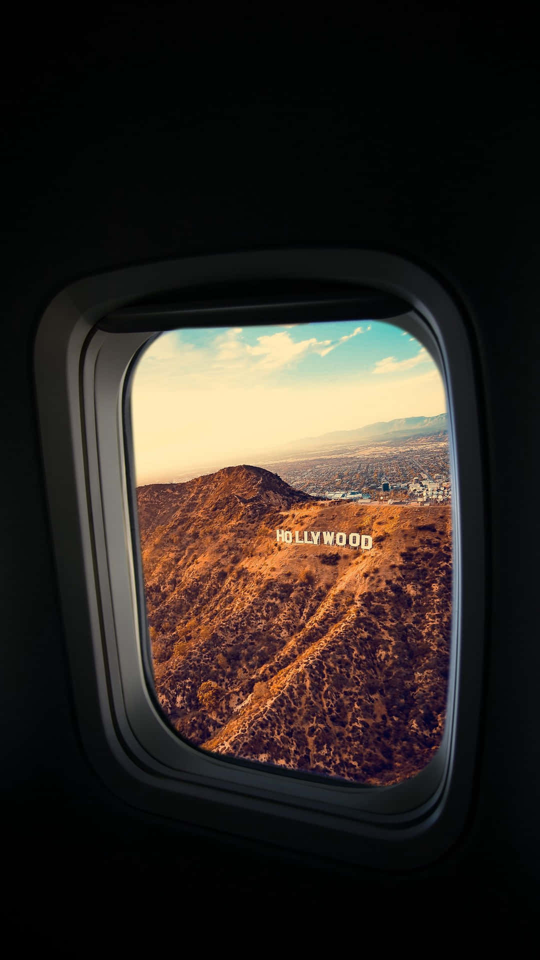 Flugzeugfenster, Berge, Wüste, Dunkle Kabine, Hochformat, Full HD, iPhone-Hintergrundbild
