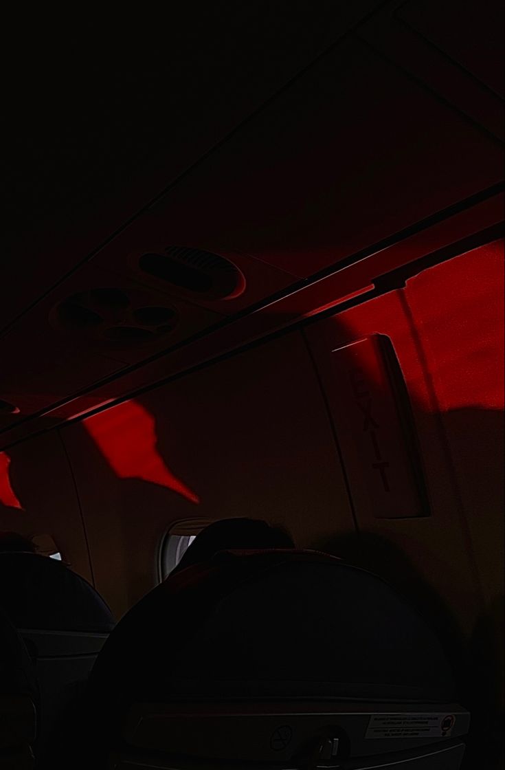 Flugzeugkabine, Rotes Licht, Dunkel, Innenraum, Hochformat, Android-Hintergrundbild
